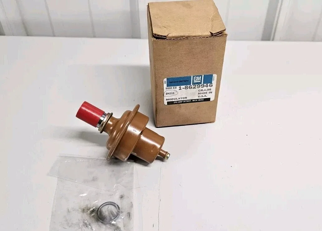 GENUINE GM D6111 Transmission Vacuum Modulator  8629946 1982-84 IMPALA EL CAMINO