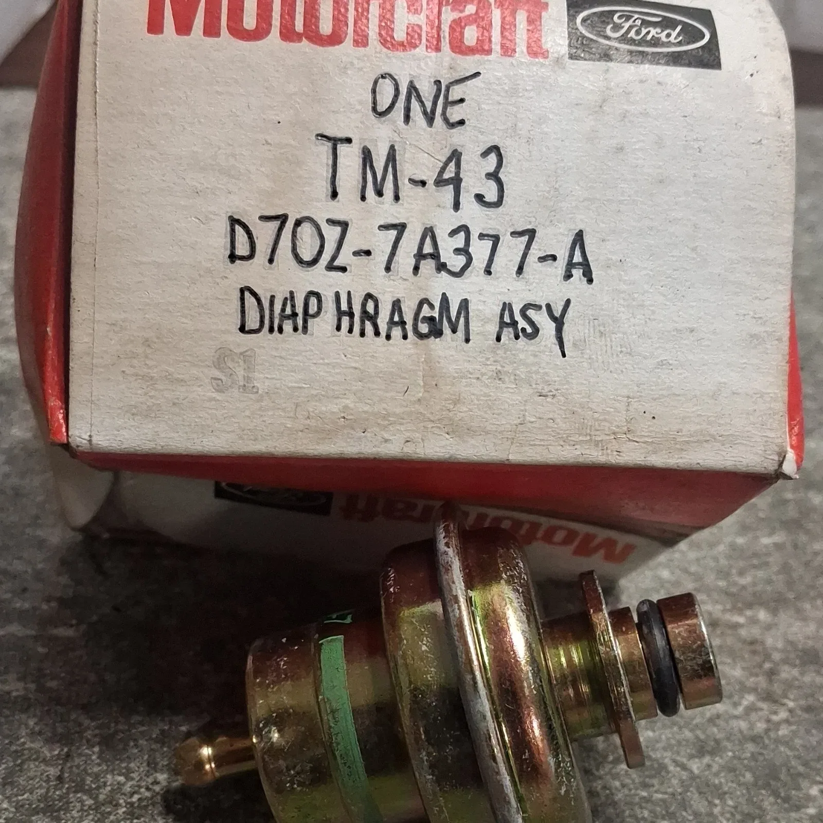 Automatic transmission vacuum modulator valve image 4