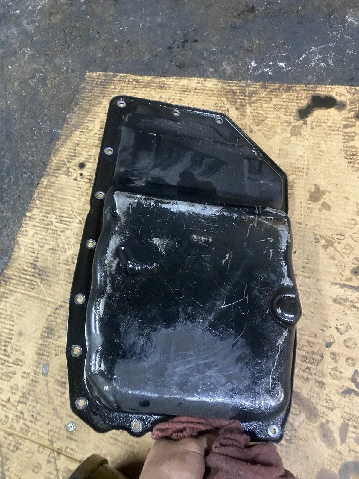 6L90 Transmission Oil Pan ML3N3(b)