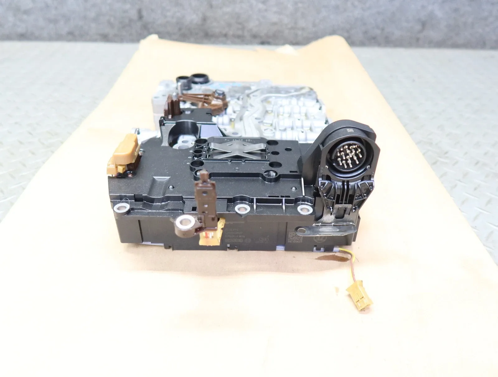 2014-2021 Maserati Quattroporte SQ4 Transmission Valve Body Mechatronic image 4
