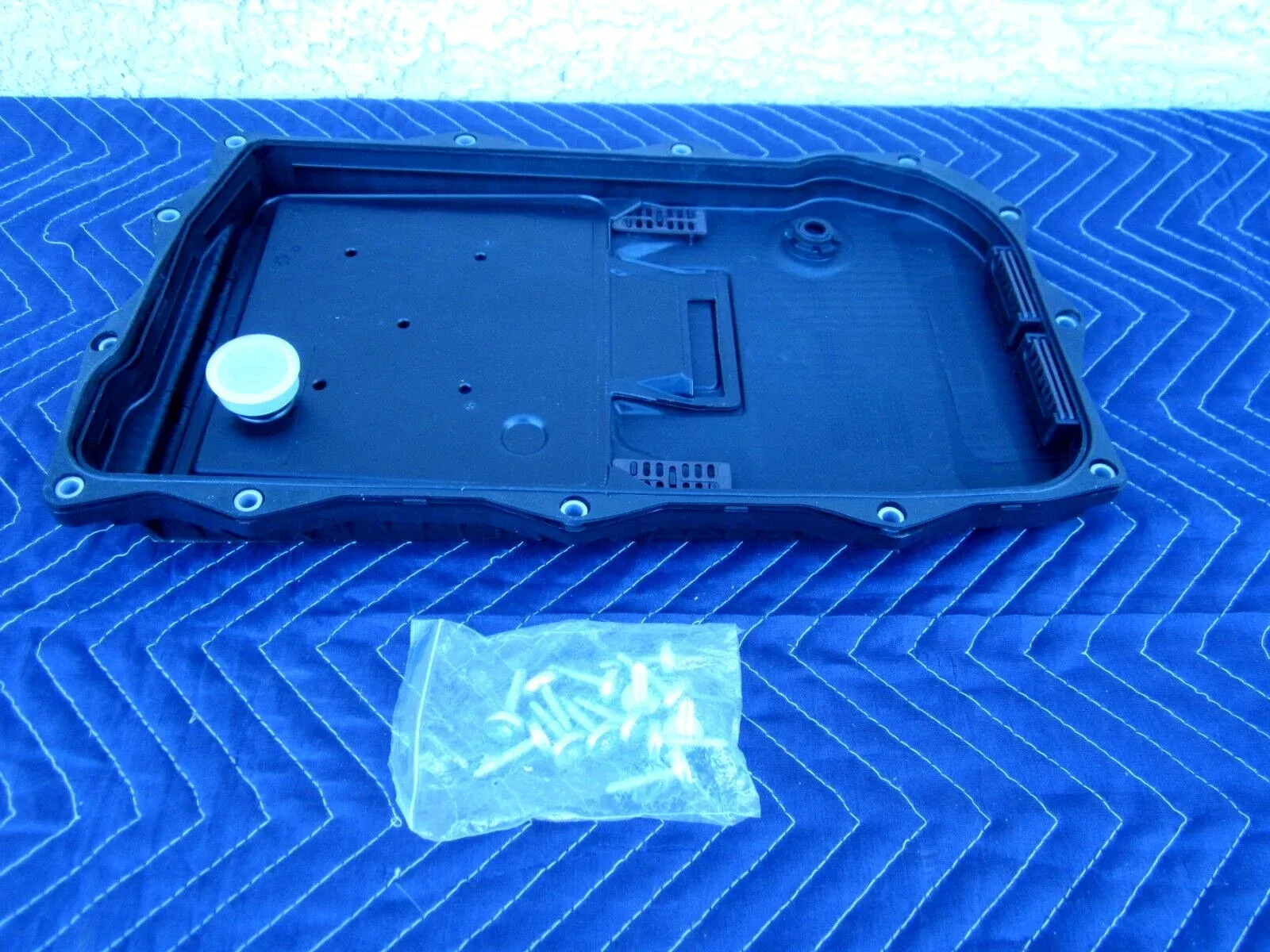 BMW F10 F20 F35 X3 X5 Transmission Oil Pan 24117624192 image 2