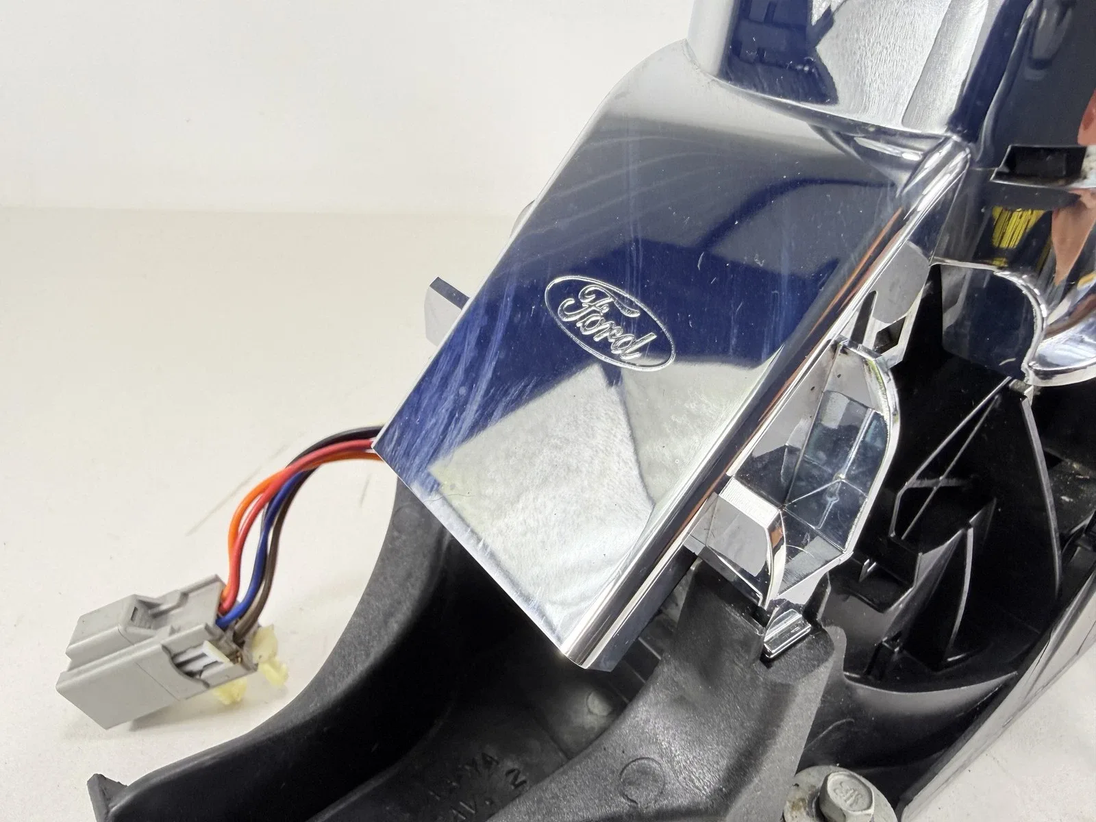 2007-2010 Ford Edge Automatic Transmission Floor Shift Lever Shifter Assembly image 2