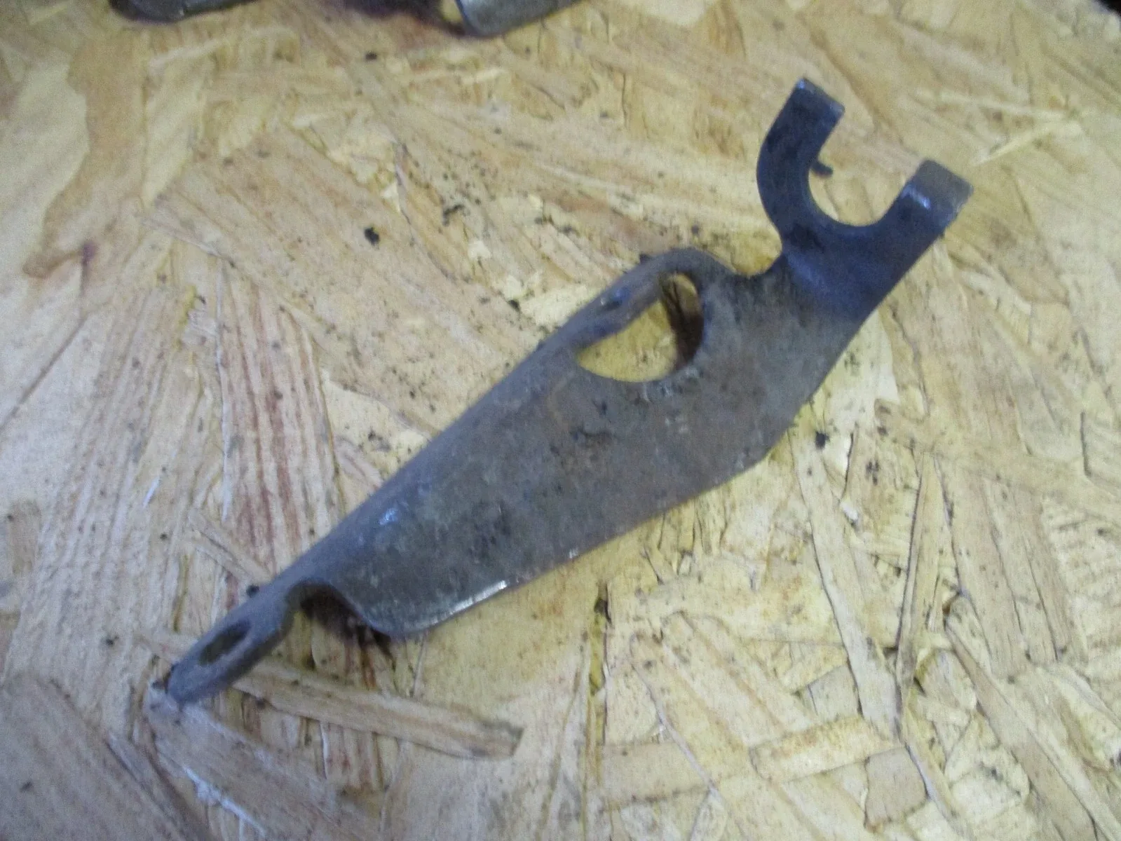 69 70 Chevy NOVA Camaro Chevelle floor shift cable transmission bracket TH 350 B image 2