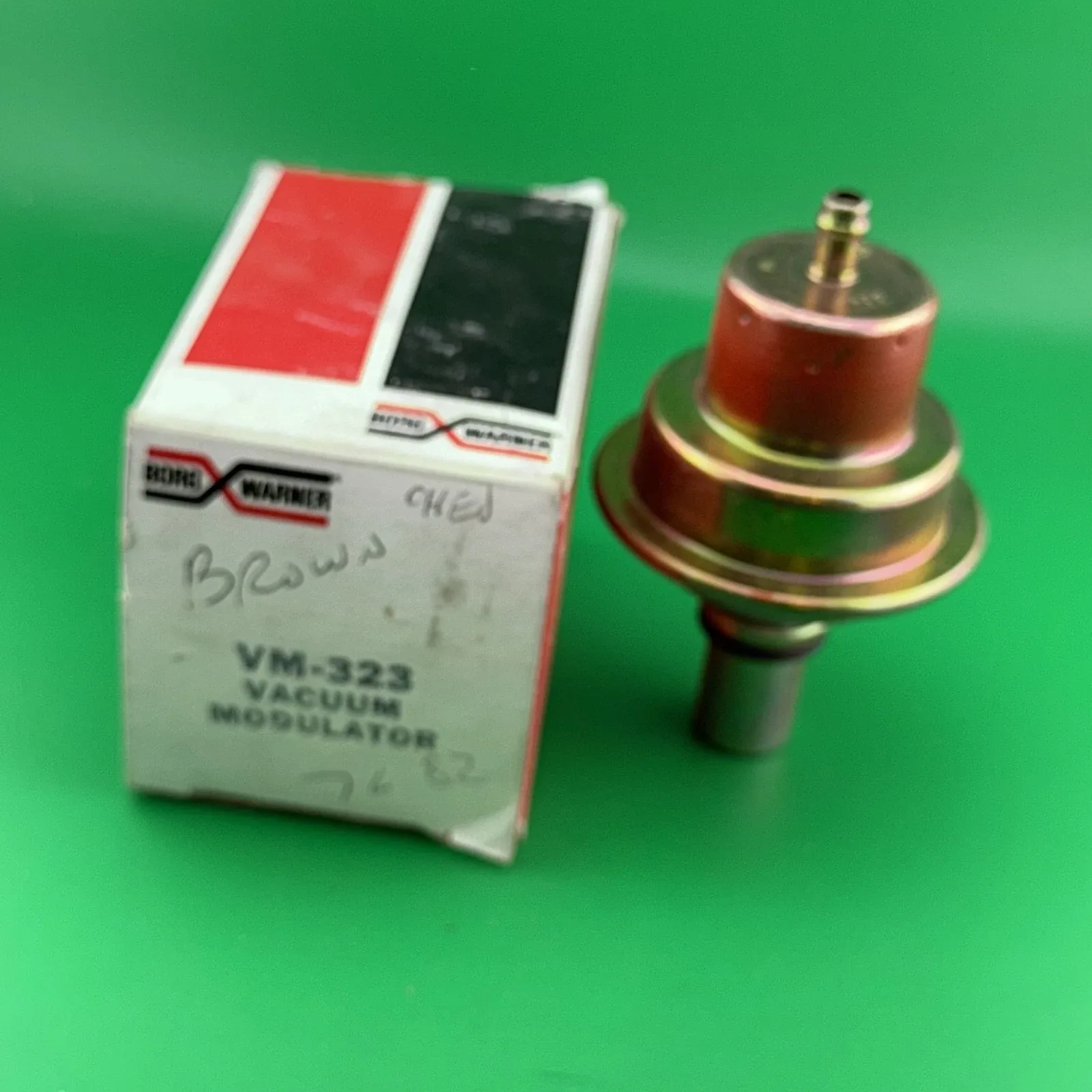 Borg Warner VM 323 Automatic Transmission Vacuum Modulator  SK4109 DS392 B3