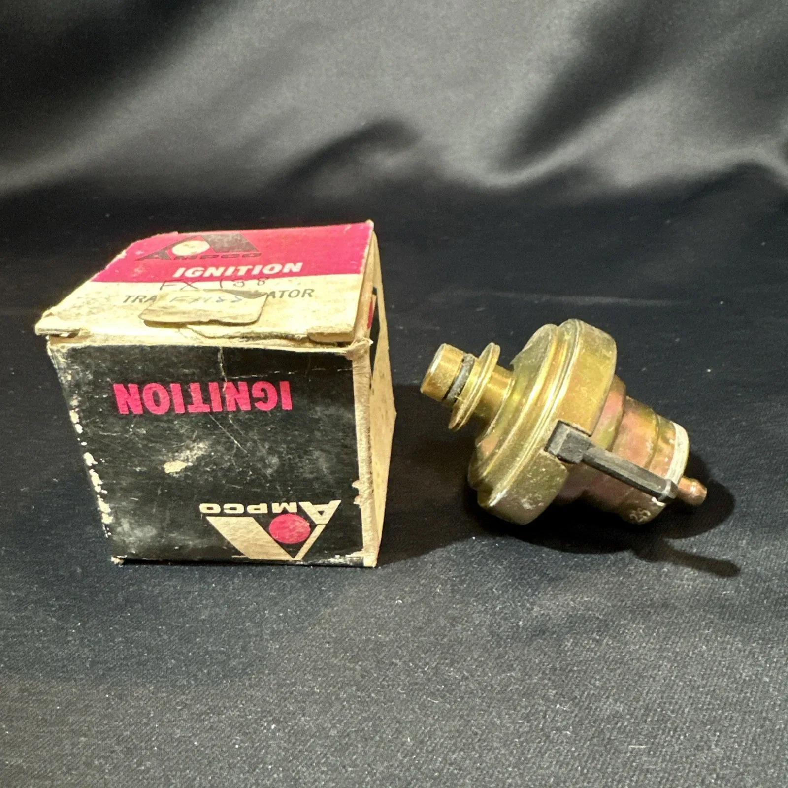 NOS Vintage Ampco FX188 Vacuum Transmission Modulator White Stripe Ford C4 C6 FM
