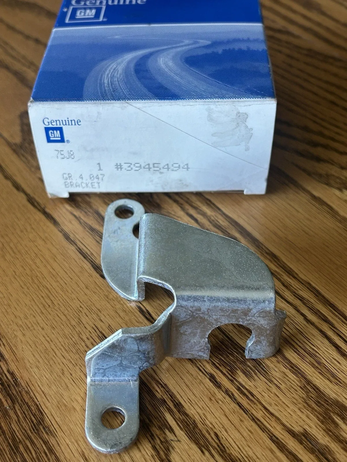 GM Turbo 400 1969-72 Chevy Camaro Control Cable Bracket NOS P/N 3945494