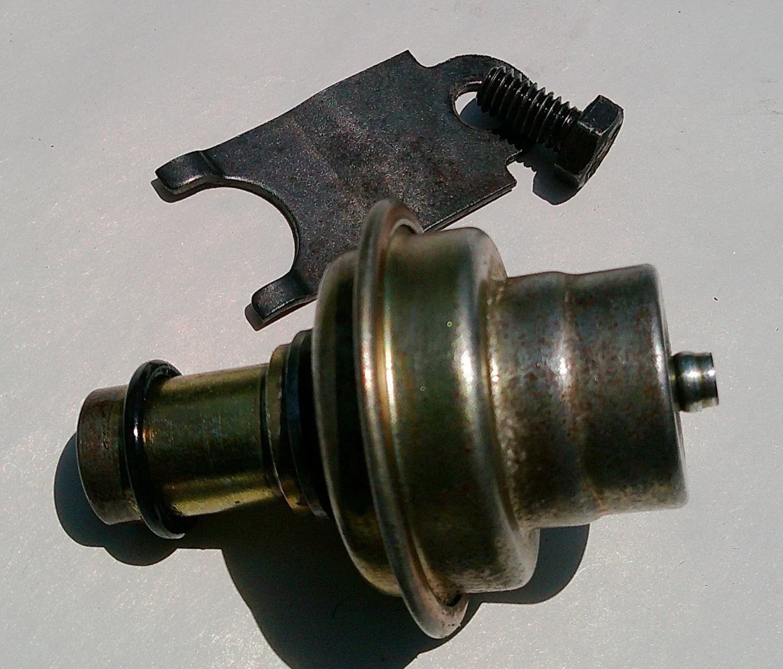 1980-1992 JAGUAR XJS 5.3L V12 Transmission Vacuum Modulator + Bracket EAC1726