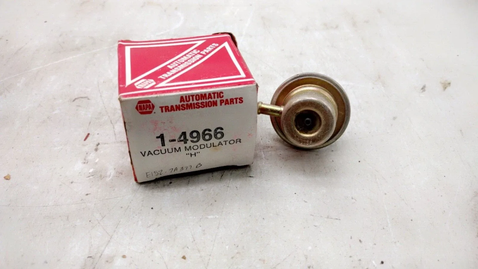 Napa 1-4966 Automatic Transmission Vacuum Modulator 235T