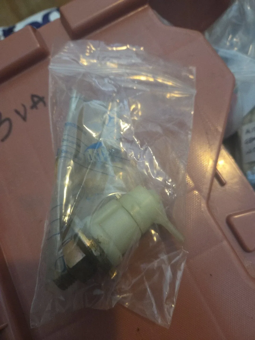 New MERCEDES TRANSMISSION VACUUM MODULATOR VALVE 1232700079 NLA
