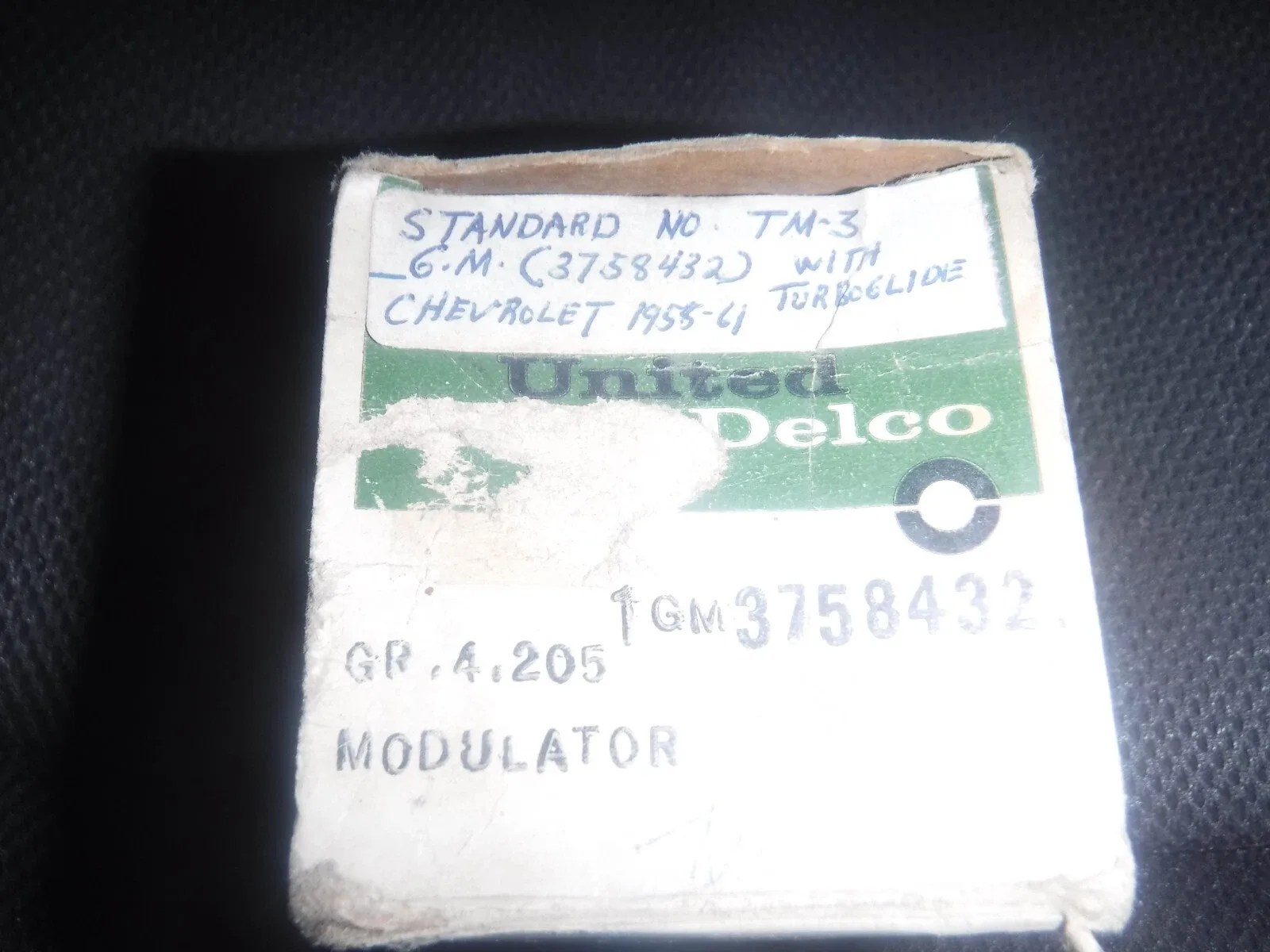 NOS 1958-61 Chevy TurboGlide Automatic Transmission Vacuum Modulator 3758432