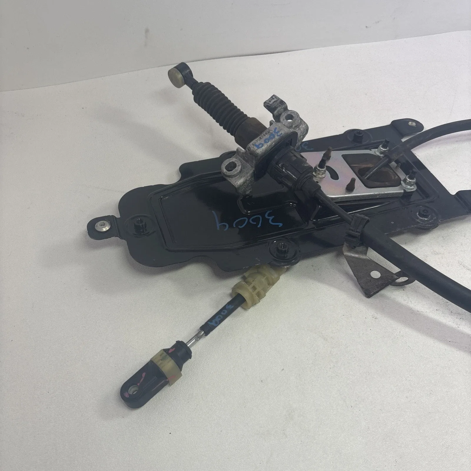 2017-21 JEEP COMPASS AWD 2.4L Transmission Shifter Control Cable 68260500aa OEM image 2