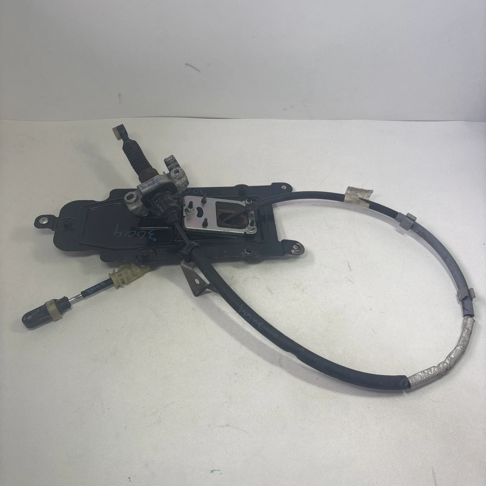 2017-21 JEEP COMPASS AWD 2.4L Transmission Shifter Control Cable 68260500aa OEM