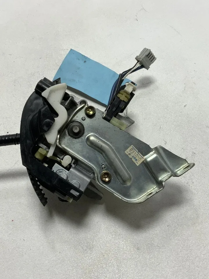 2004 HONDA CR-V EX SDN TRANSMISSION GEAR SHIFTER ## image 3
