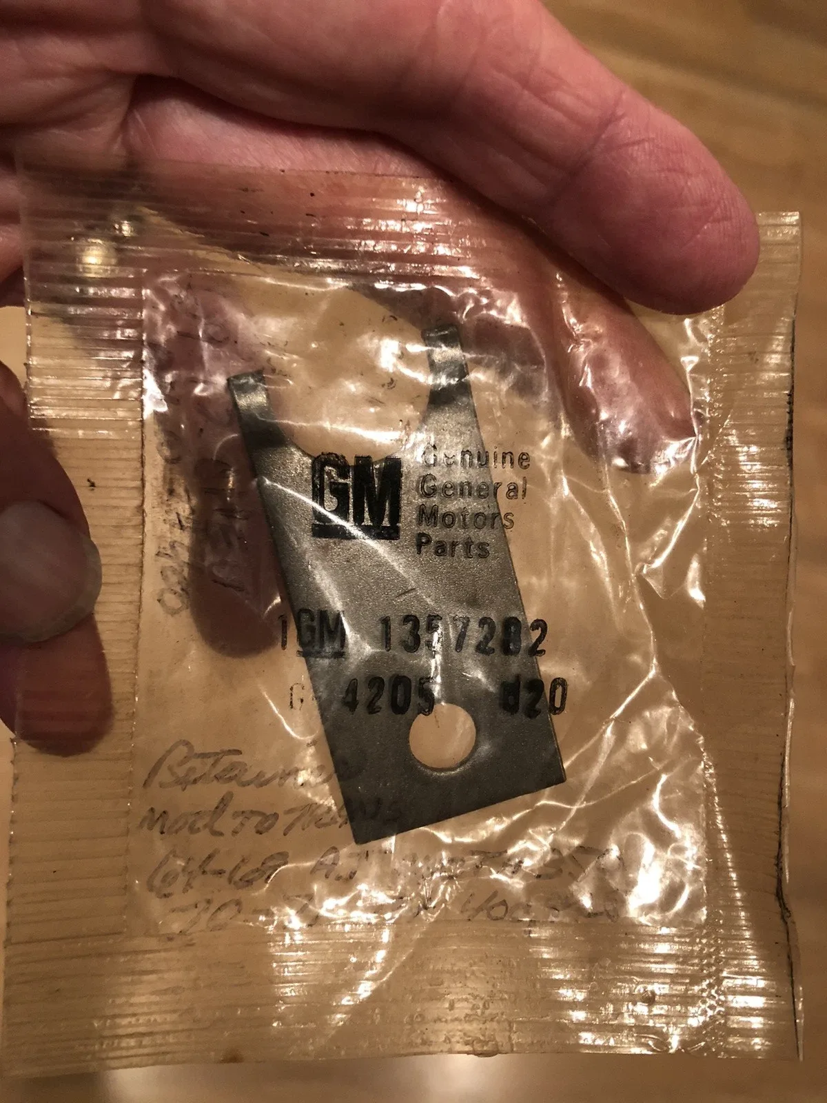 NOS Olds 1964-72** Trans. Vacuum Modulator Retainer-1357282 SEE more GM Usages** image 2