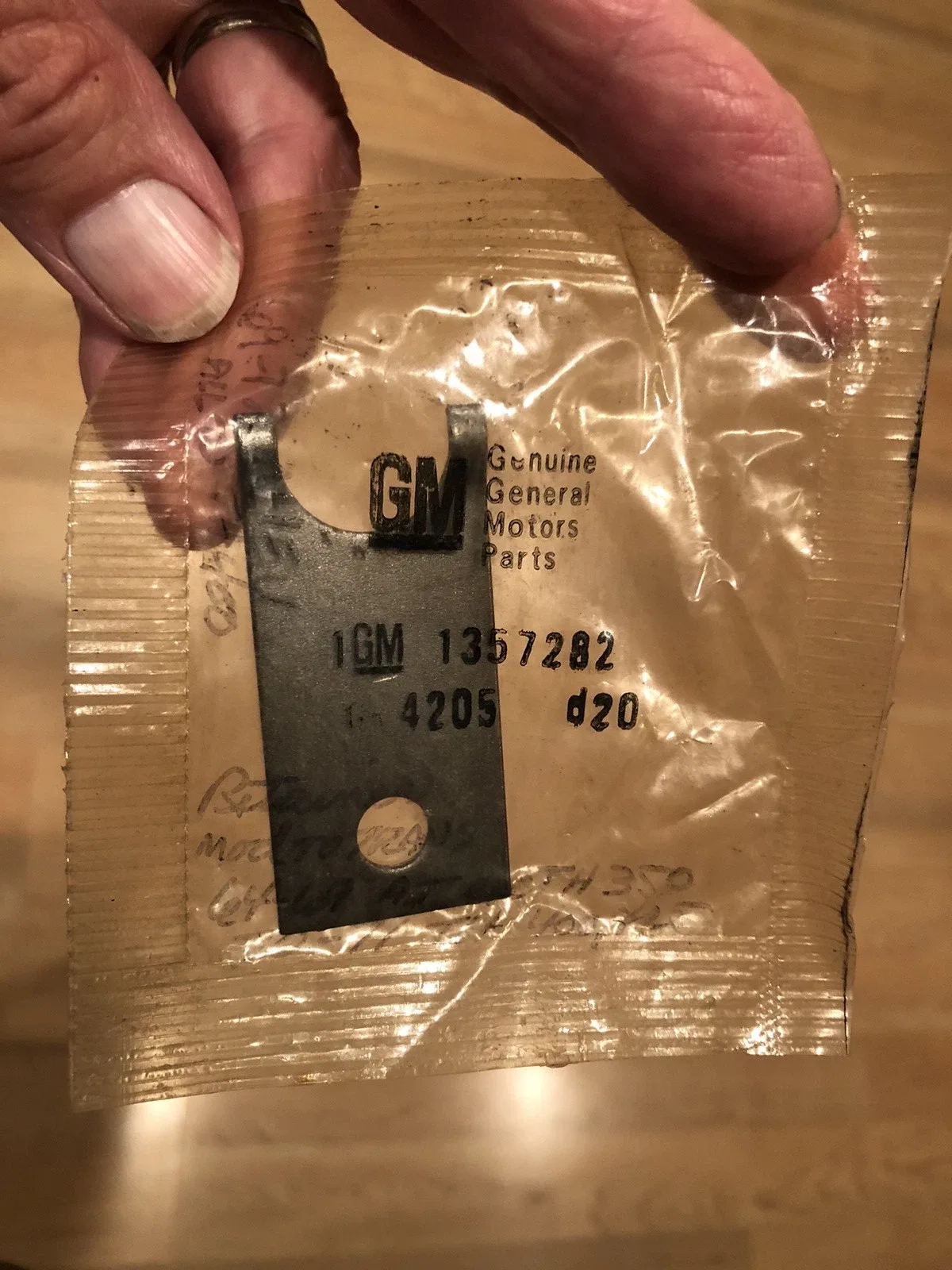 NOS Olds 1964-72** Trans. Vacuum Modulator Retainer-1357282 SEE more GM Usages** image 3