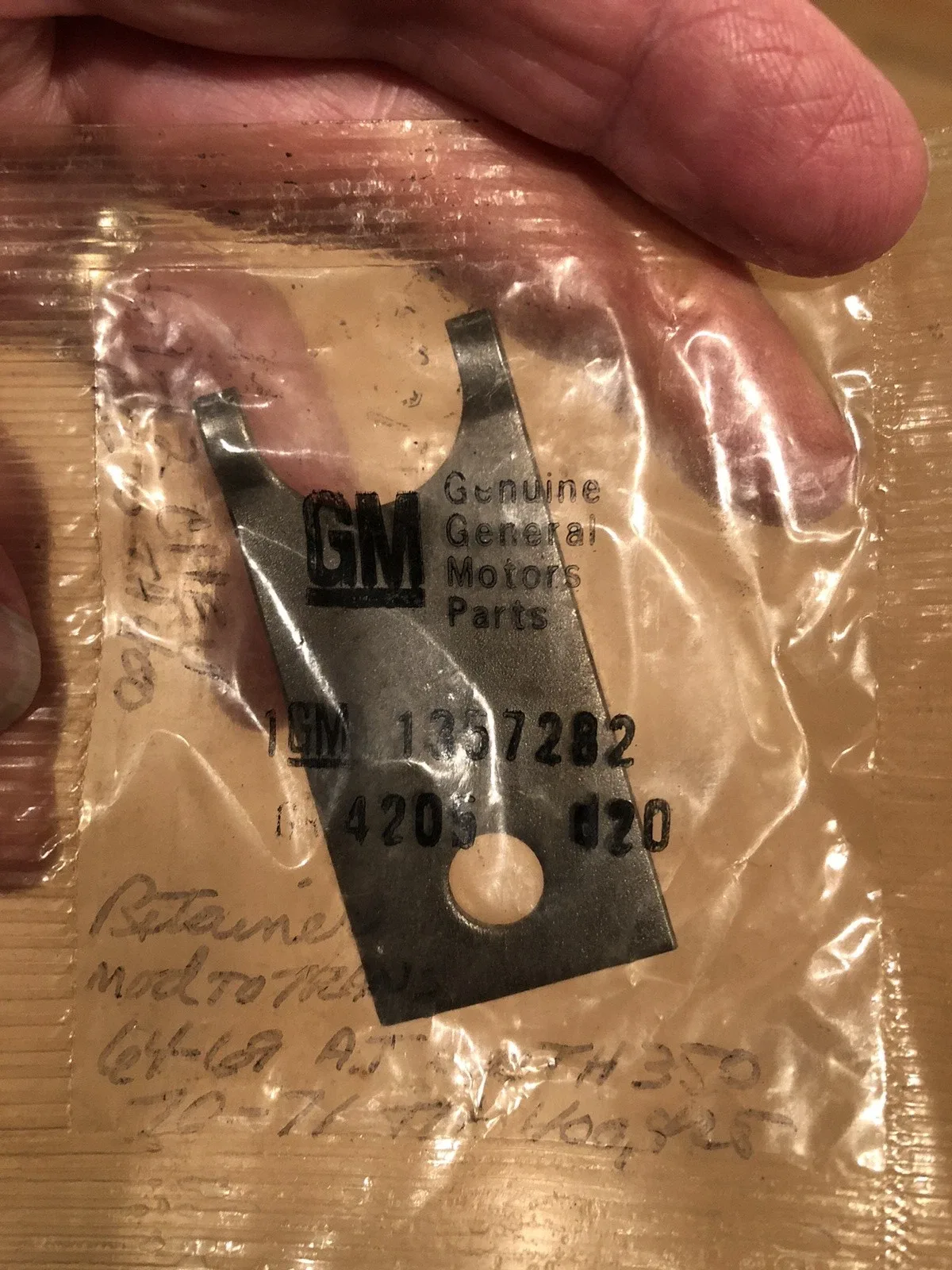 NOS Olds 1964-72** Trans. Vacuum Modulator Retainer-1357282 SEE more GM Usages**
