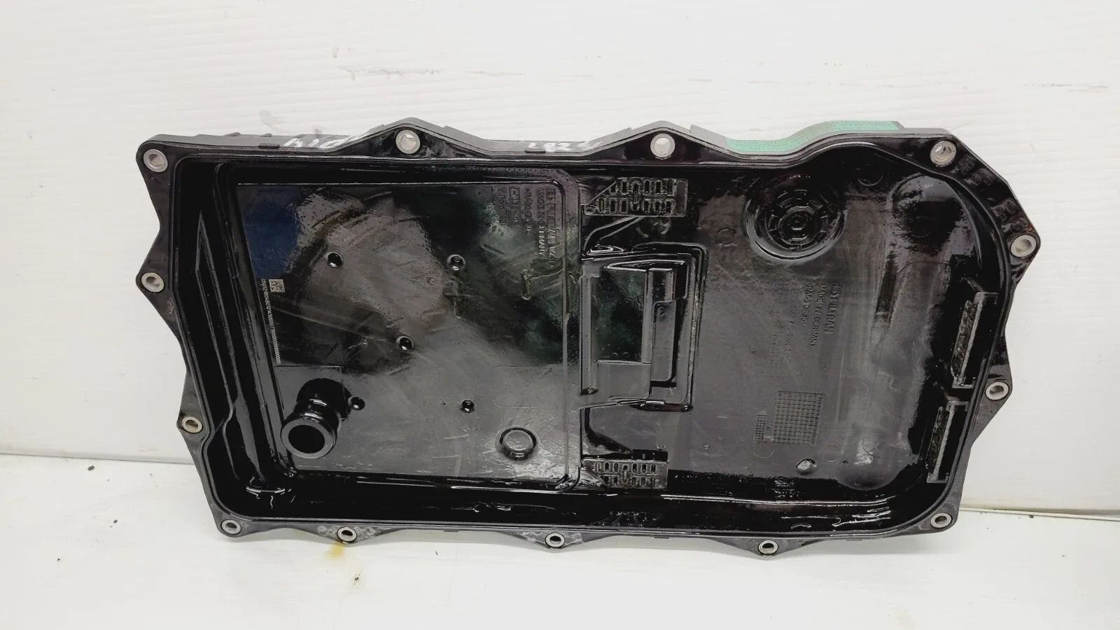 2014-2016 BMW 328i Transmission Oil Pan image 2