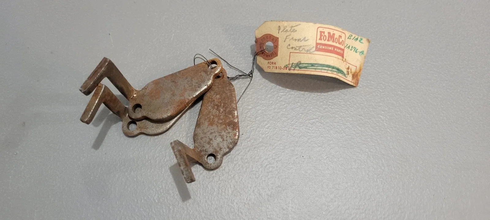 1951-59 NOS FORD MERCURY FORD-O-MATIC AUTO FRONT VALVE BODY PLATE B1AZ-7A396-A image 2