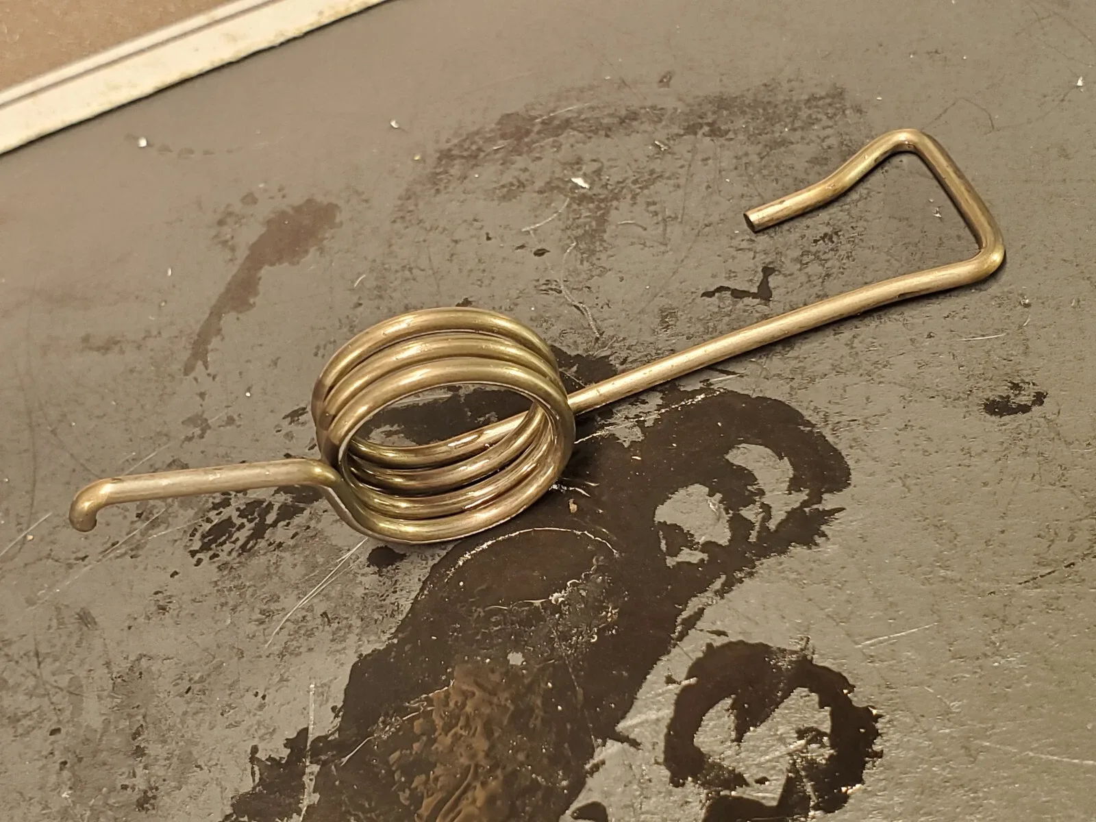 S13 S14 RE4R01A Parking Pawl Gear Lock Return Spring 31988-41X00 image 2