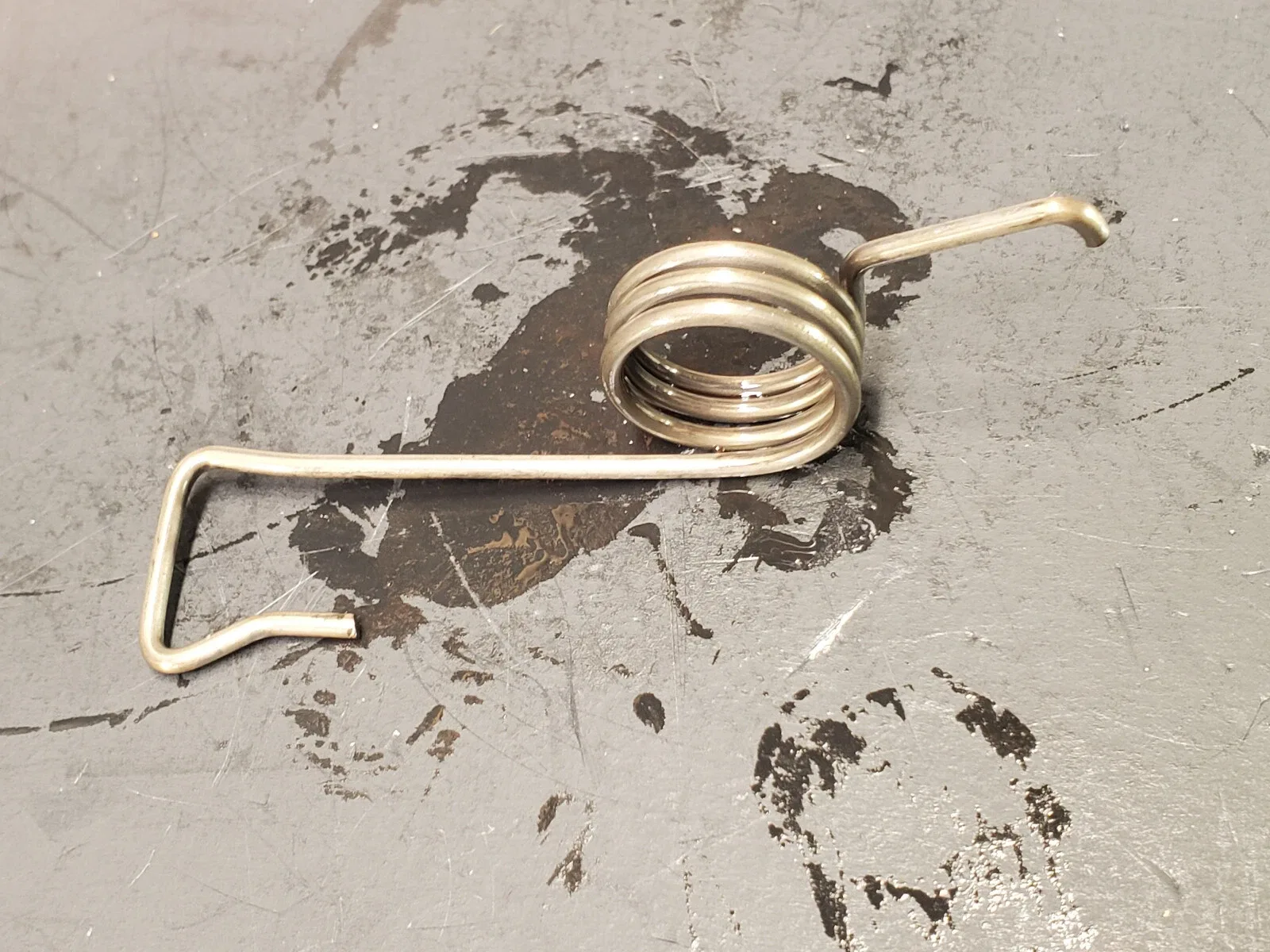 S13 S14 RE4R01A Parking Pawl Gear Lock Return Spring 31988-41X00
