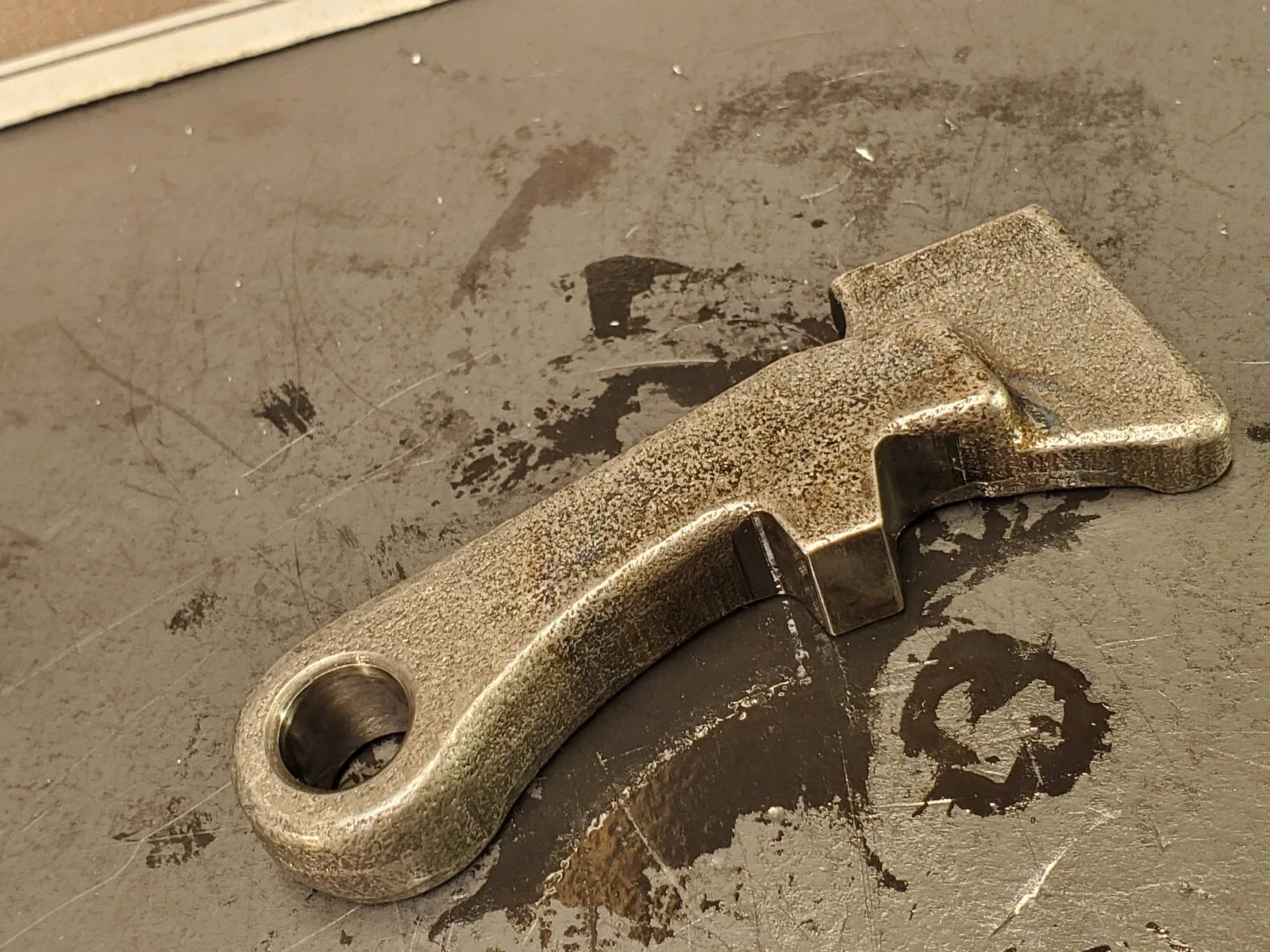 S13 S14 RE4R01A Parking Pawl Gear Lock Lever Arm 31991-41X01 image 2