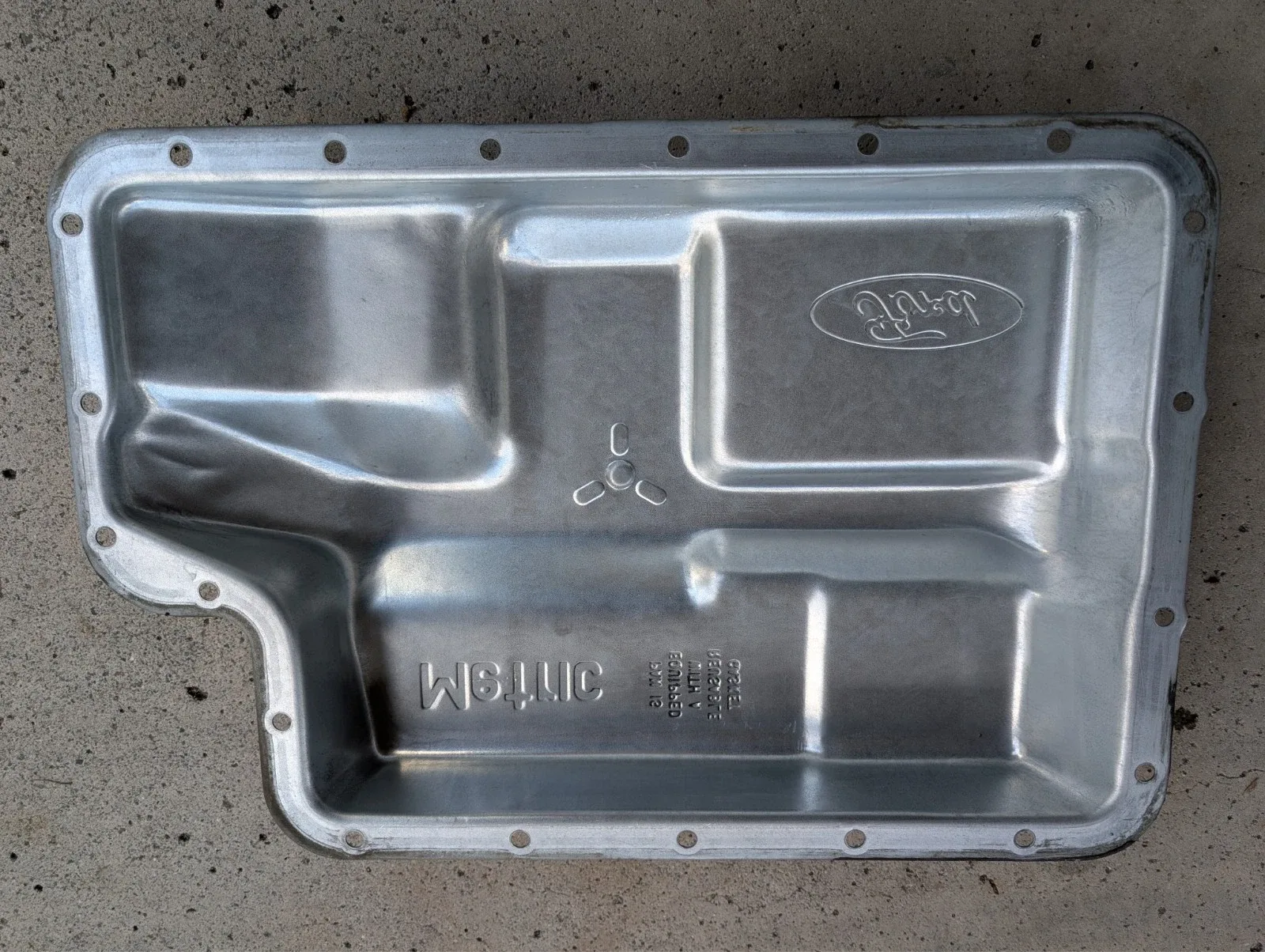 FORD 4R100 Automatic Transmission Fluid Pan P/N# F6TZ-7A194-A image 2