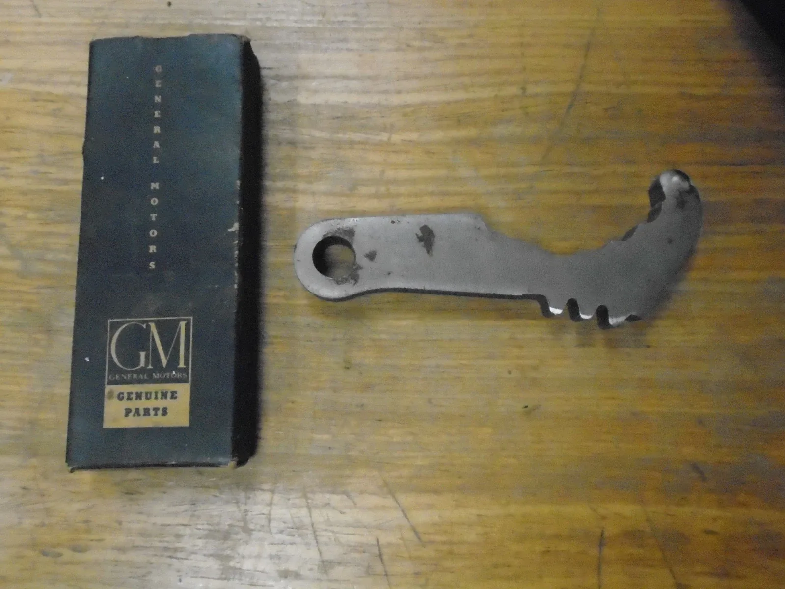 NOS GM 1950-1962 Chevrolet Transmission Parking Lock Pawl 3694490 Alt: 3689885