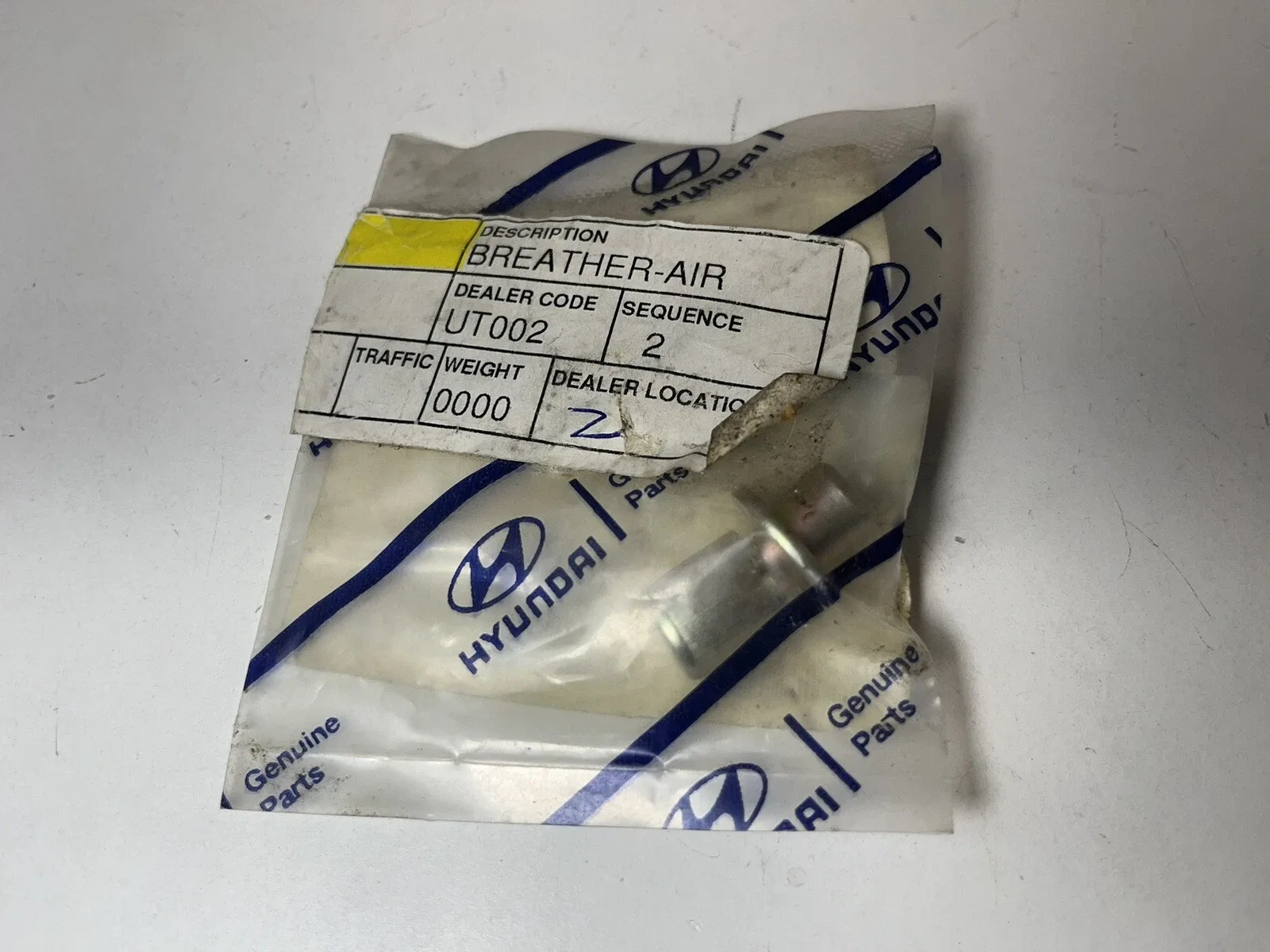Genuine OEM Hyundai 47349-39000 AutoTrans Air Breather 2000-2006 Santa Fe NOS image 2