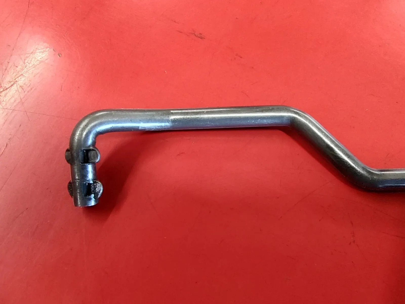 Used 07 Volvo S40 2.4i L5 Aisin 55-51SN transmission park parking pawl shift rod image 4
