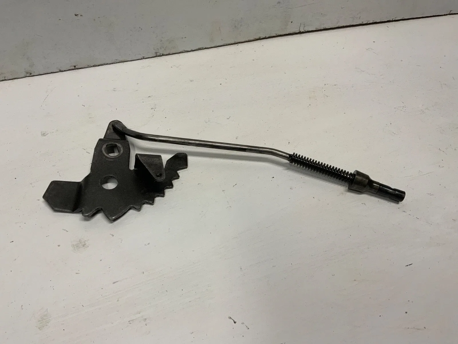 1987-1992 700R4 AUTO TRANSMISSION PARKING PAWL ROD AND DETENT LEVER ASSEMBLY