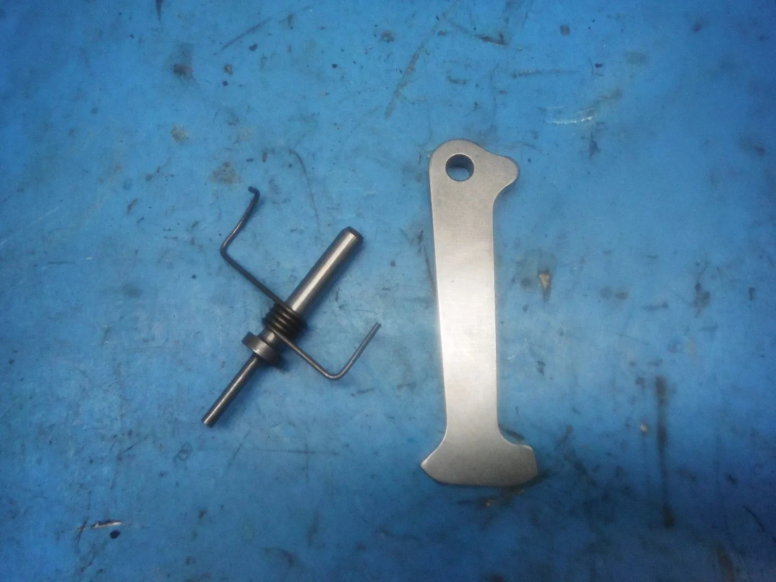 6T40E, 6T40, 6T45E, 6T45 GM automatic transmission parking pawl w/ pin & spring image 3