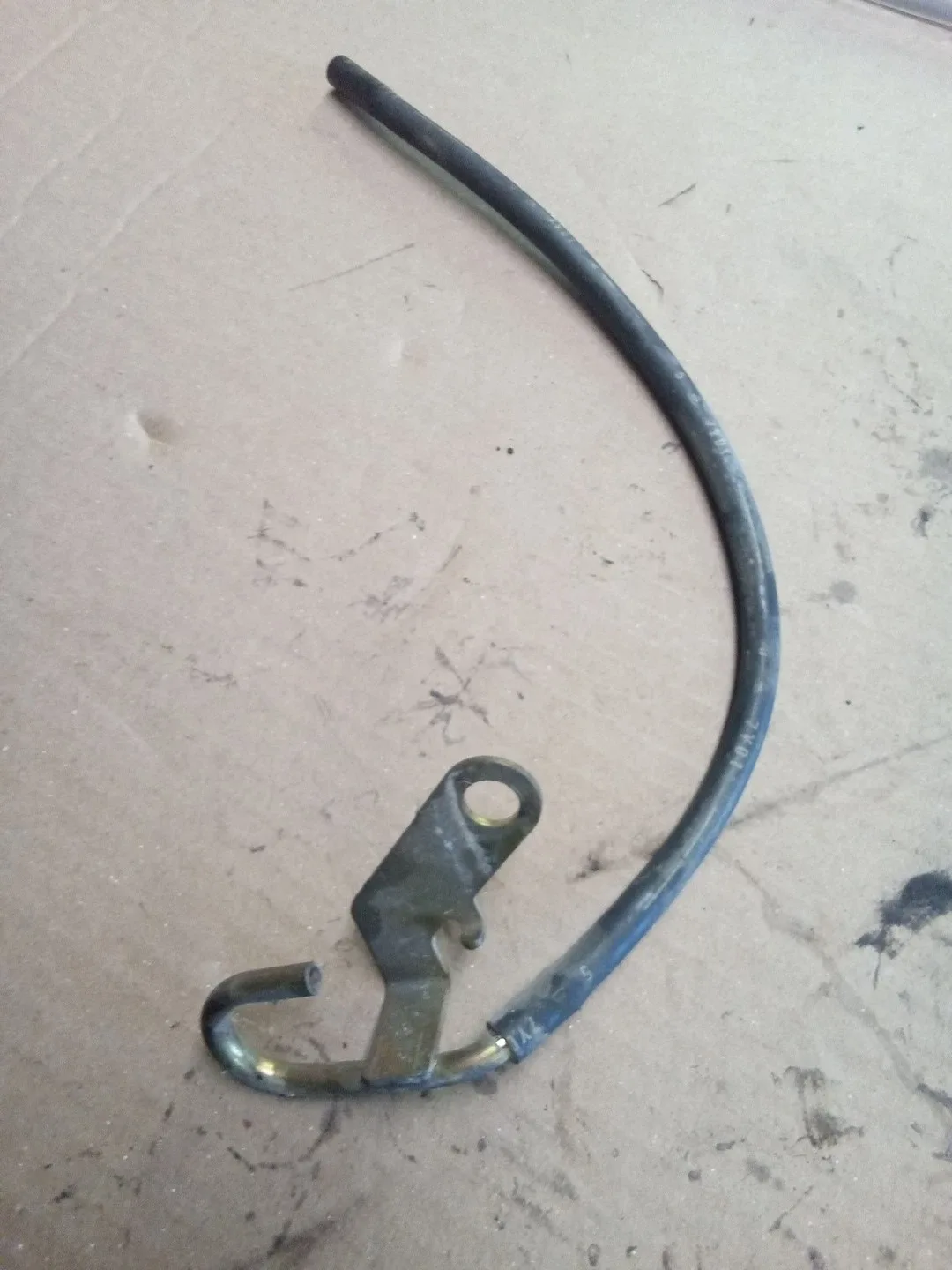 98-04 Nissan D22 Frontier Ka24de Transmission Vent Tube Fitting Bracket Fs5w71 image 2