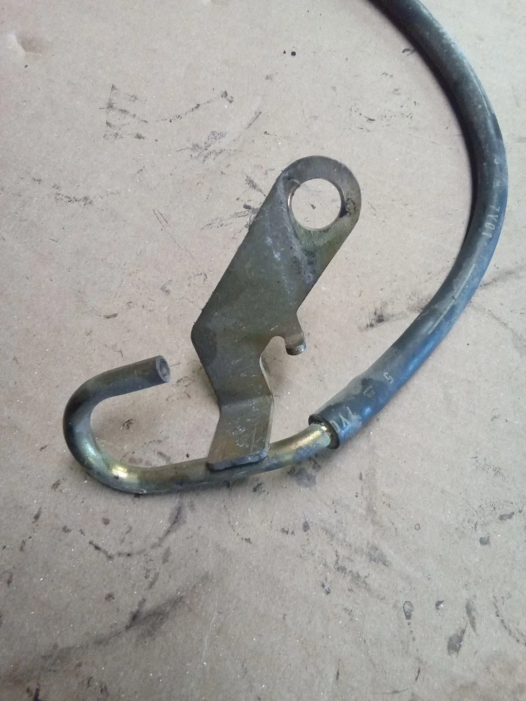 98-04 Nissan D22 Frontier Ka24de Transmission Vent Tube Fitting Bracket Fs5w71