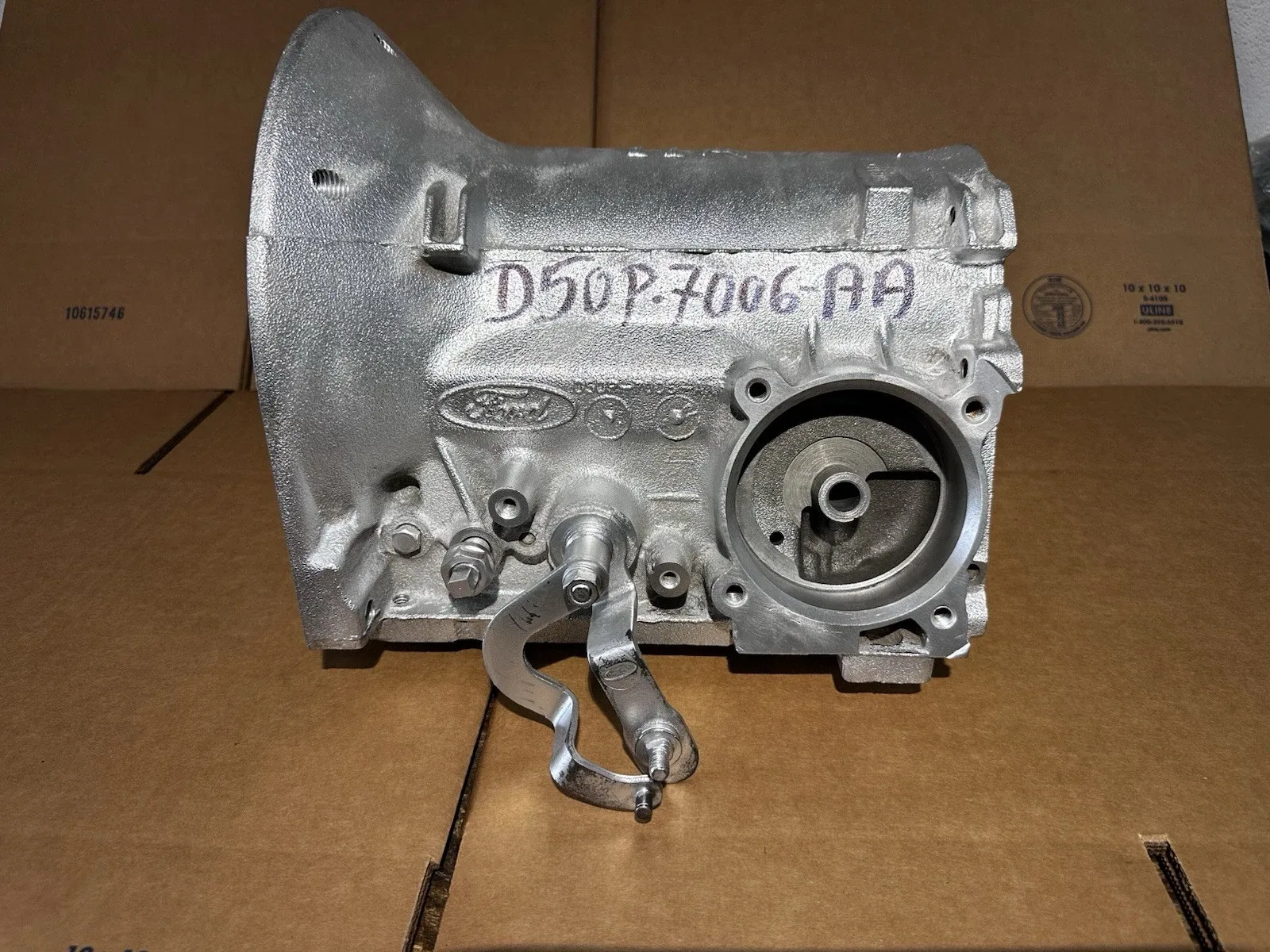 C4 TRANS EMPTY CASE CAST D5OP-7006-AA PAN FILL NO VENT PUSHED IN MODULAR 9 BOLT