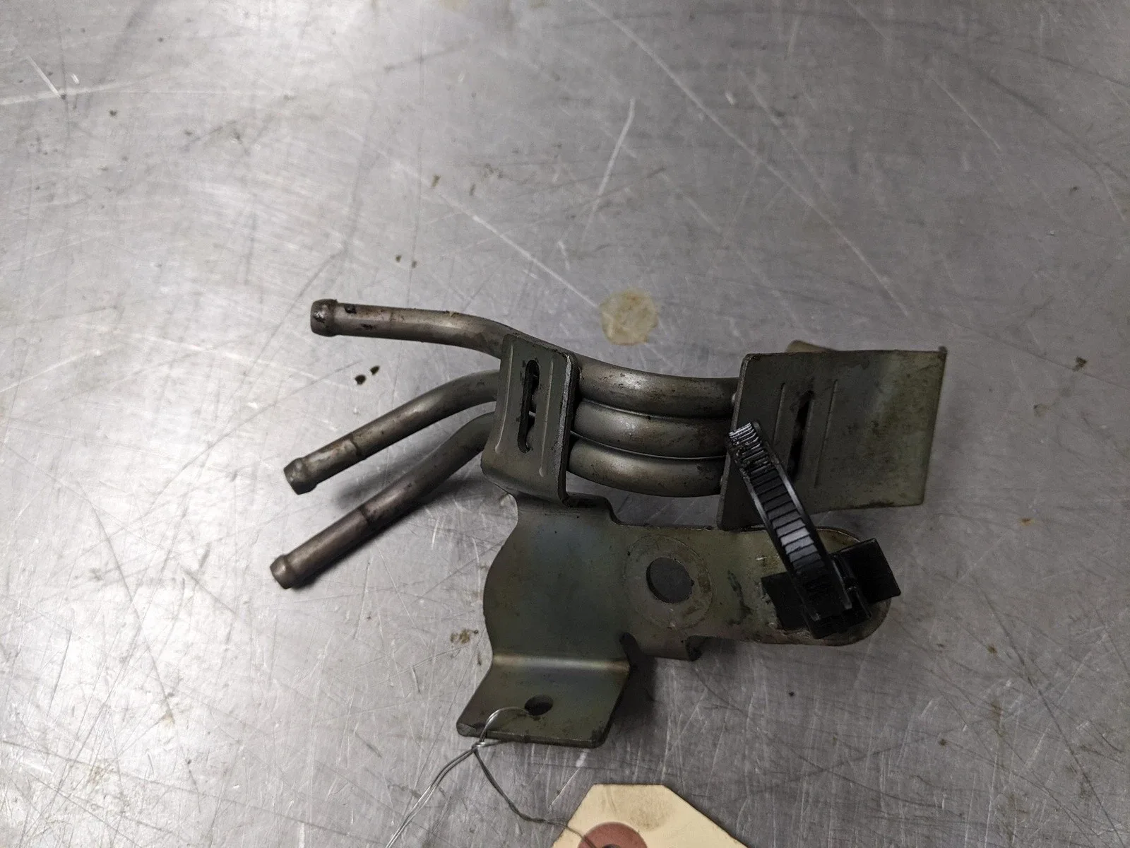 Transmission Vent Line For 05-07 Nissan Xterra  4.0 image 2