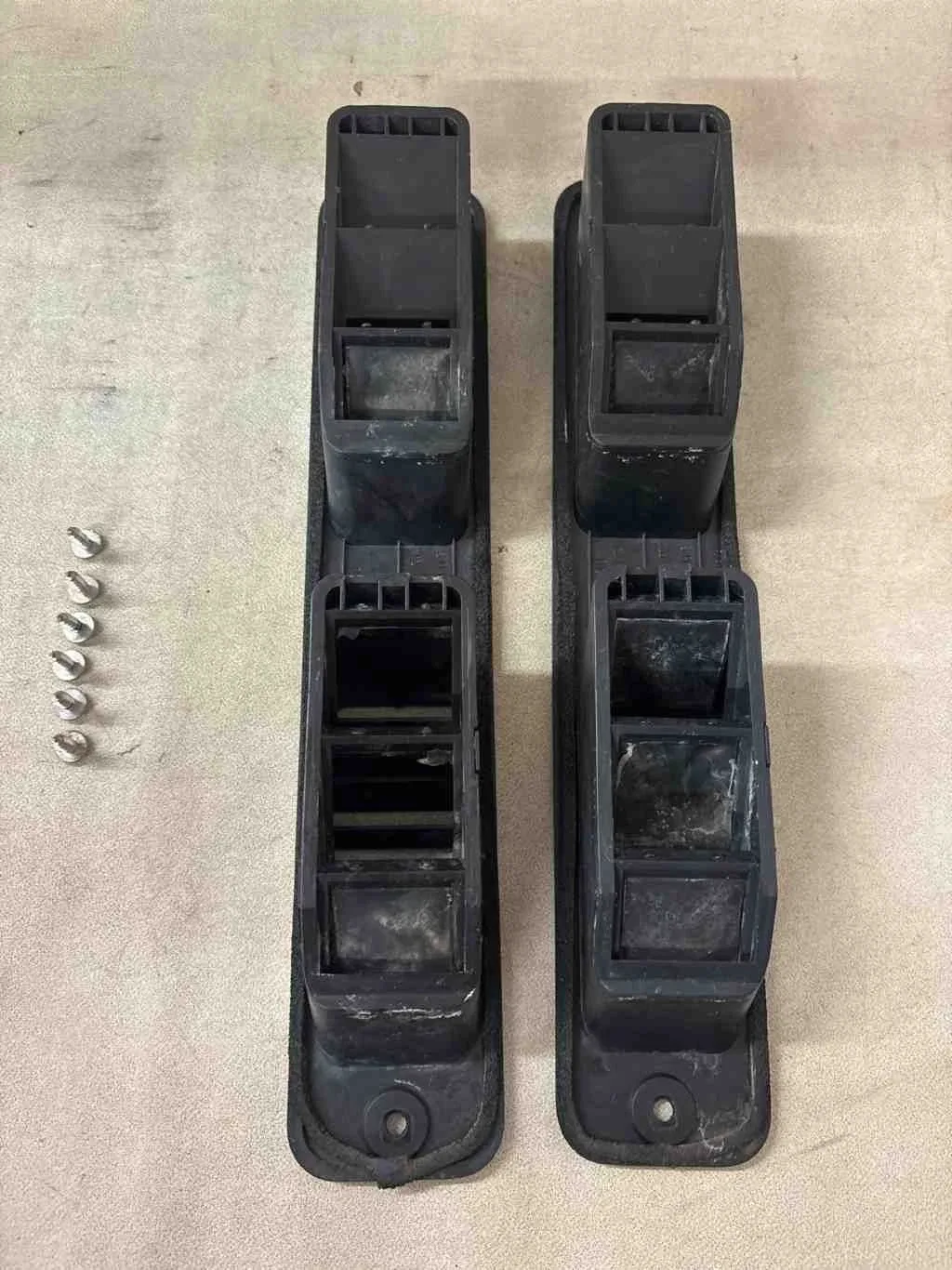 1991 Nissan Hardbody Pickup Rear Body Cab Vents Set of 2 OEM 74730NN0100 image 4