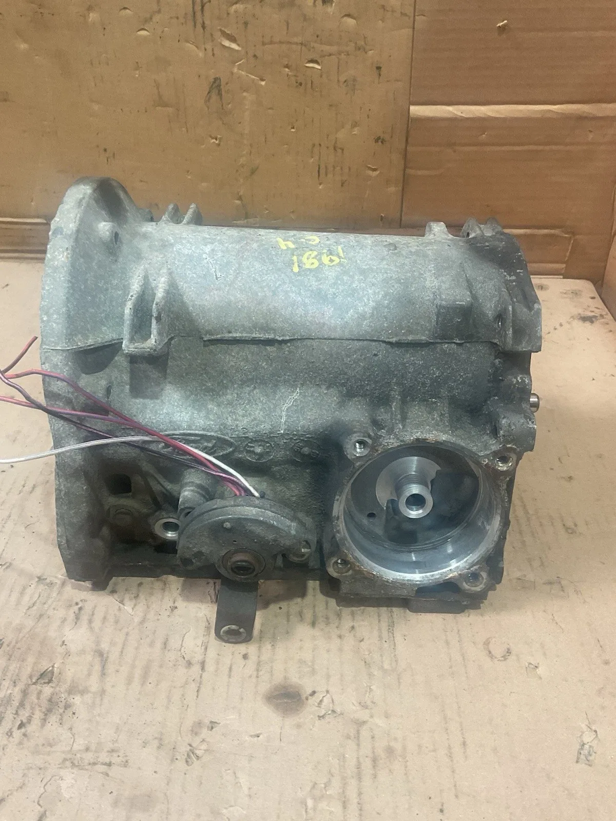 c4 1970 up case  fill ford automatic trans replacement case only no vent push in image 2