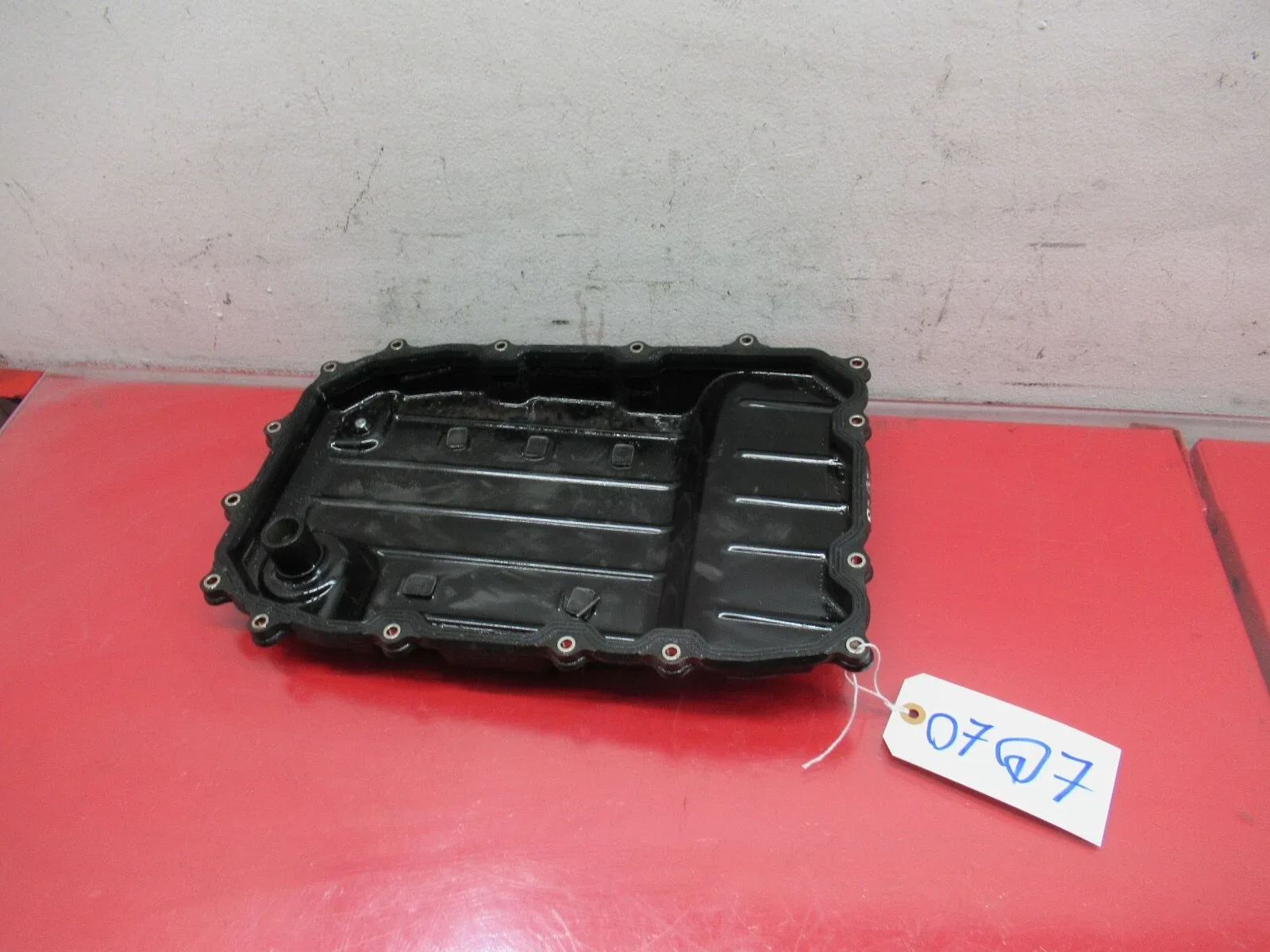 2007-2009 Audi Q7 4.2L Automatic Transmission Oil Pan OEM