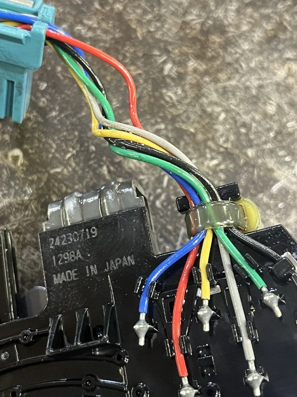 Chevy Malibu 2.5 L 2013 6T40 Trans 2JJW Parking Pawl Neutral Safety Switch Range image 4