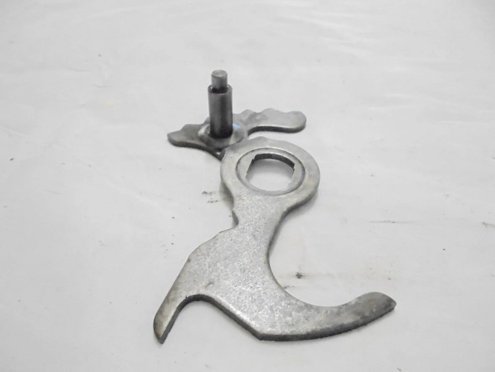 1971-1986 Mustang Automatic C4 Transmission Parking Pawl Rooster Comb Bracket image 2