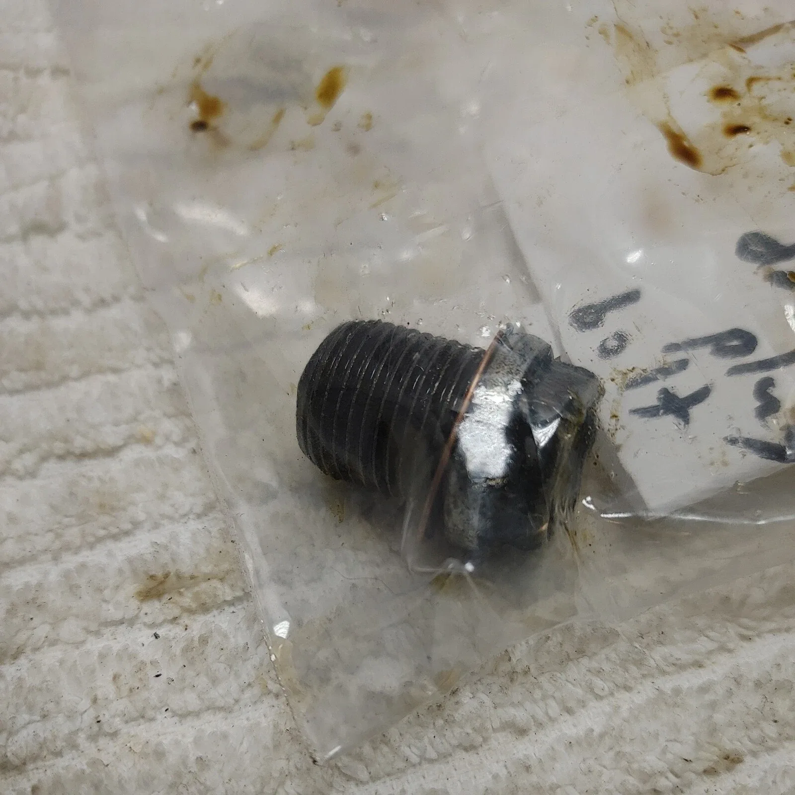 2004 04 Volvo XC90 V6 Twin Turbo Oil Pan Drain Bolt Nut with Washer OEM used image 2