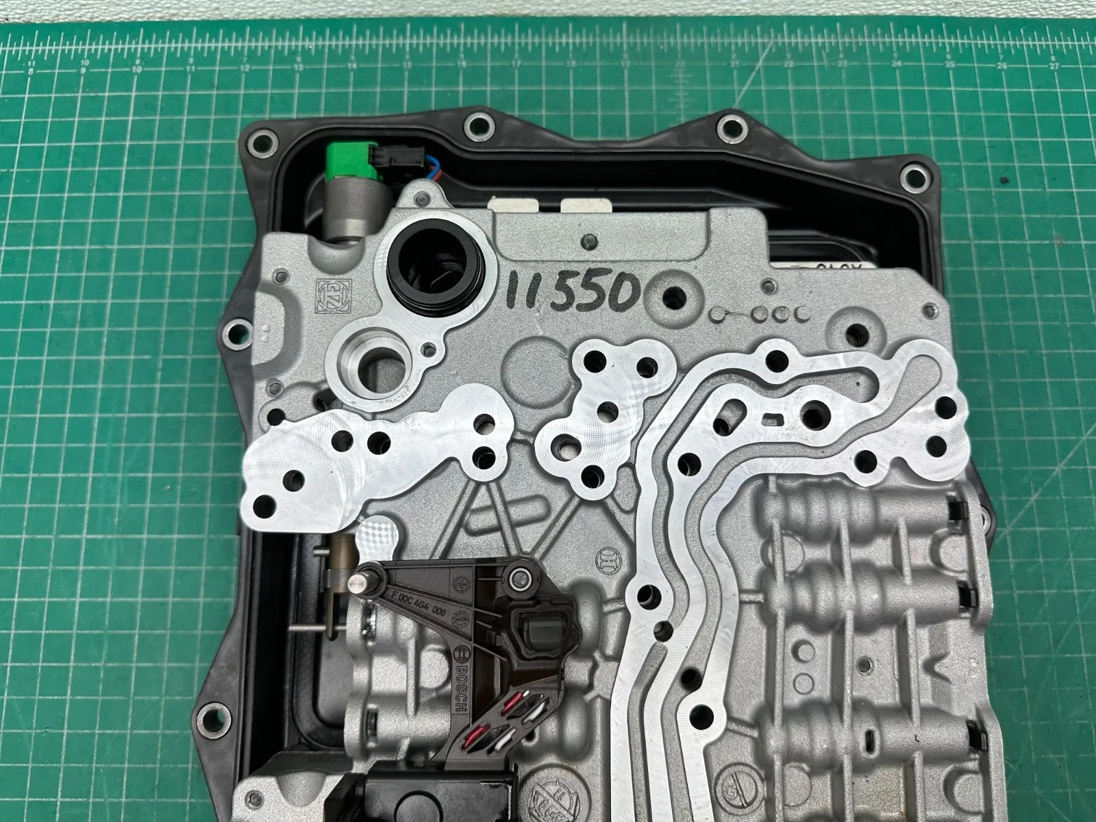 2011 BMW 550i F10 8HP-70 Valve Body Conductor Plate - 7616610 image 2