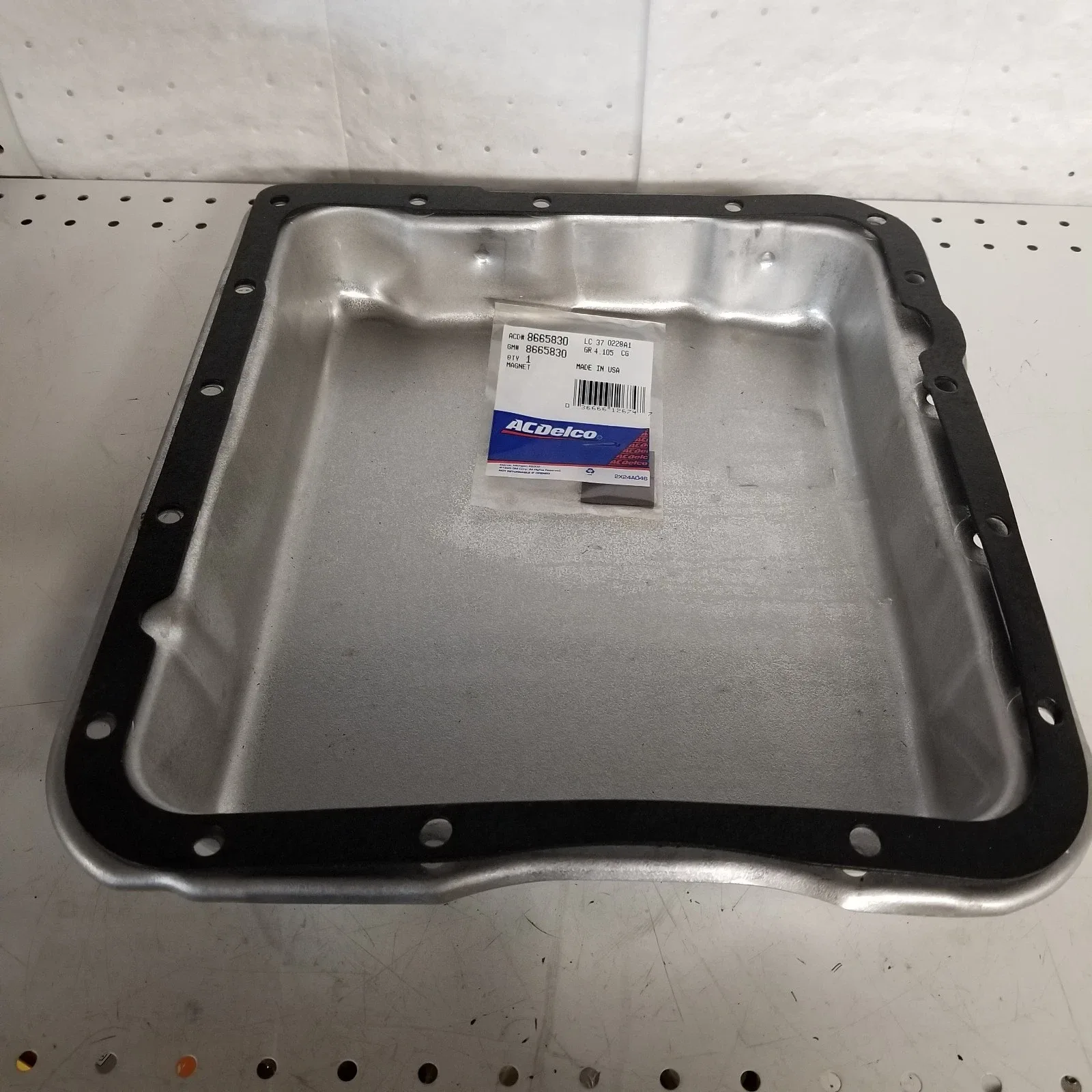 GM  NEW Auto Transmission Oil Pan 4L60E Fits GMC /CHEVROLET 1500 PICKUP