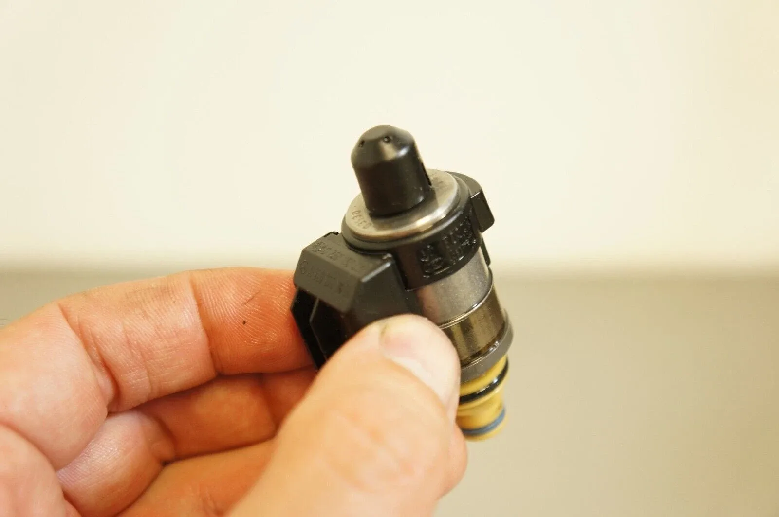 Mercedes-Benz valve body solenoid A2202770898 (722.9 7G-Tronic) - SL550 CLK350 CLS550 image 2