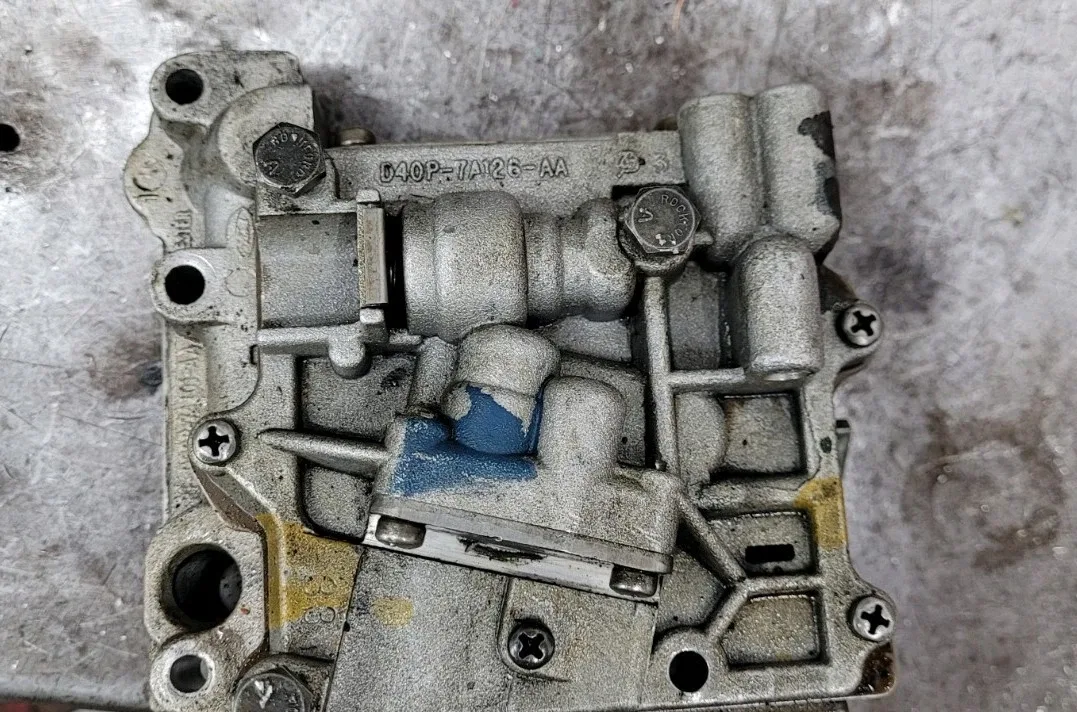 Ford Valve Body D4OP-7A126-AA D3AP-7A092-EA OEM Used image 4