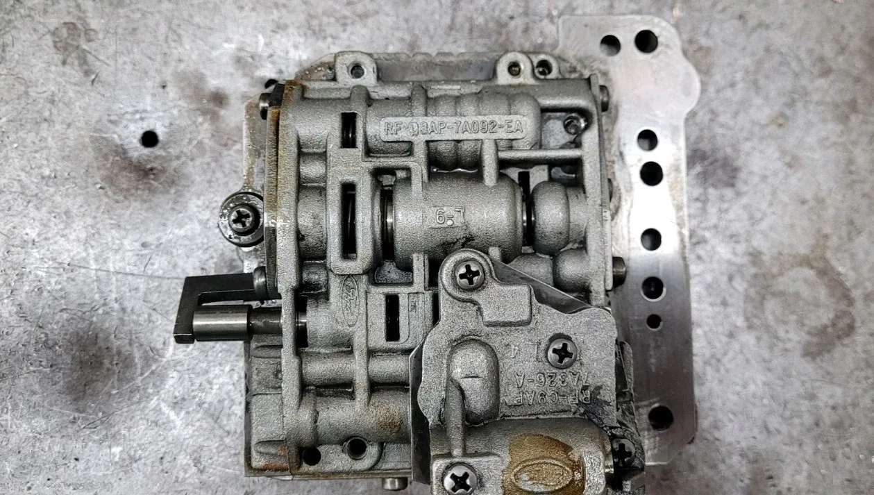 Ford Valve Body D4OP-7A126-AA D3AP-7A092-EA OEM Used
