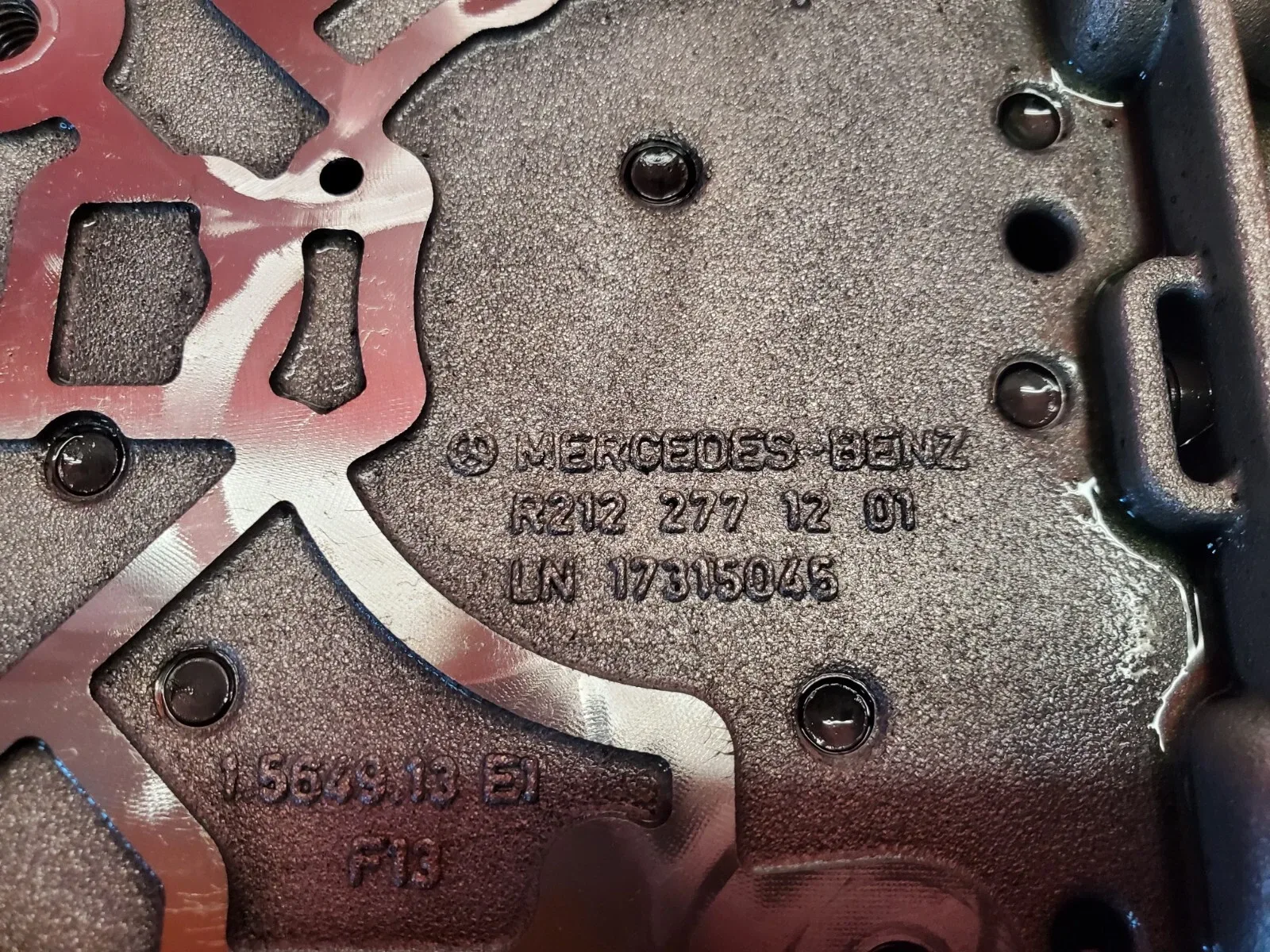 2014-2016 Mercedes E350 TRONIC Transmission Valve Body TCM R212 277 12 01 image 2