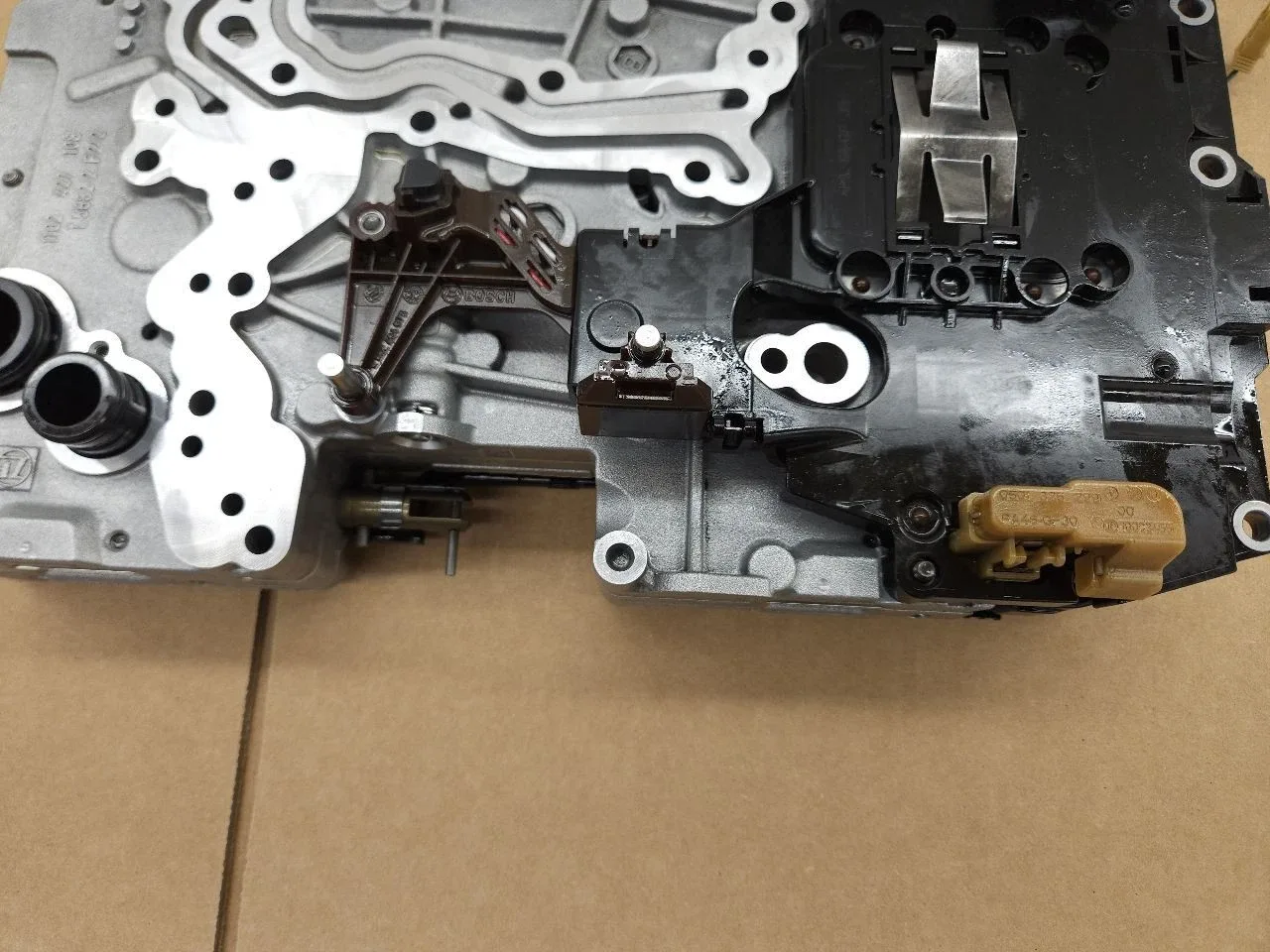 2017-2023 BMW G30 Hybrid Transmission Mechatronics Valve Body OEM 24008672572 image 4