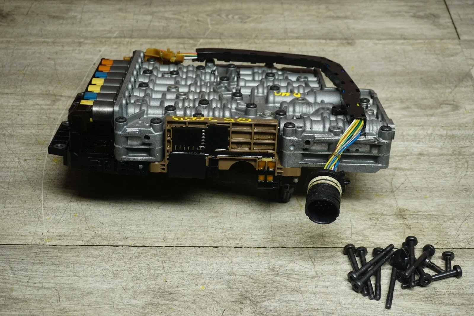 2009-2010 Audi Q5 Transmission Valve Body OEM 0260550040 image 2