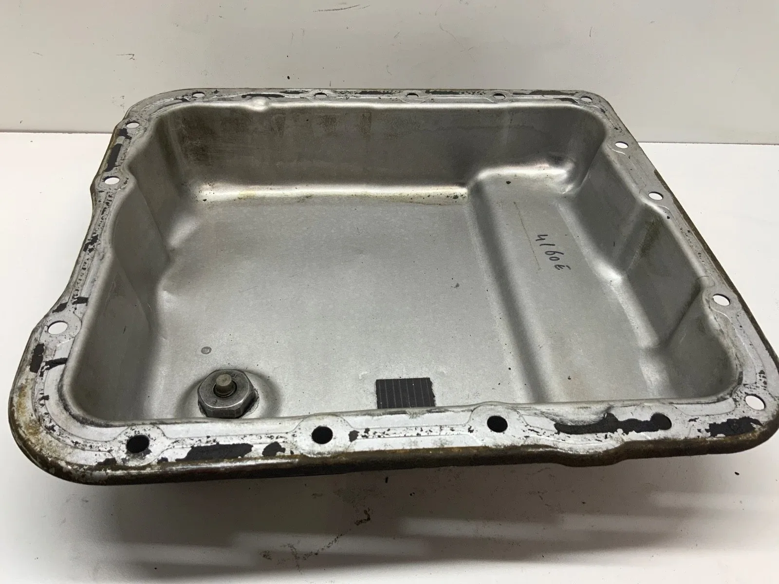 1997-2012 GM 4160E Transmission Oil Pan w/ Drain Plug — 3 in Deep image 4